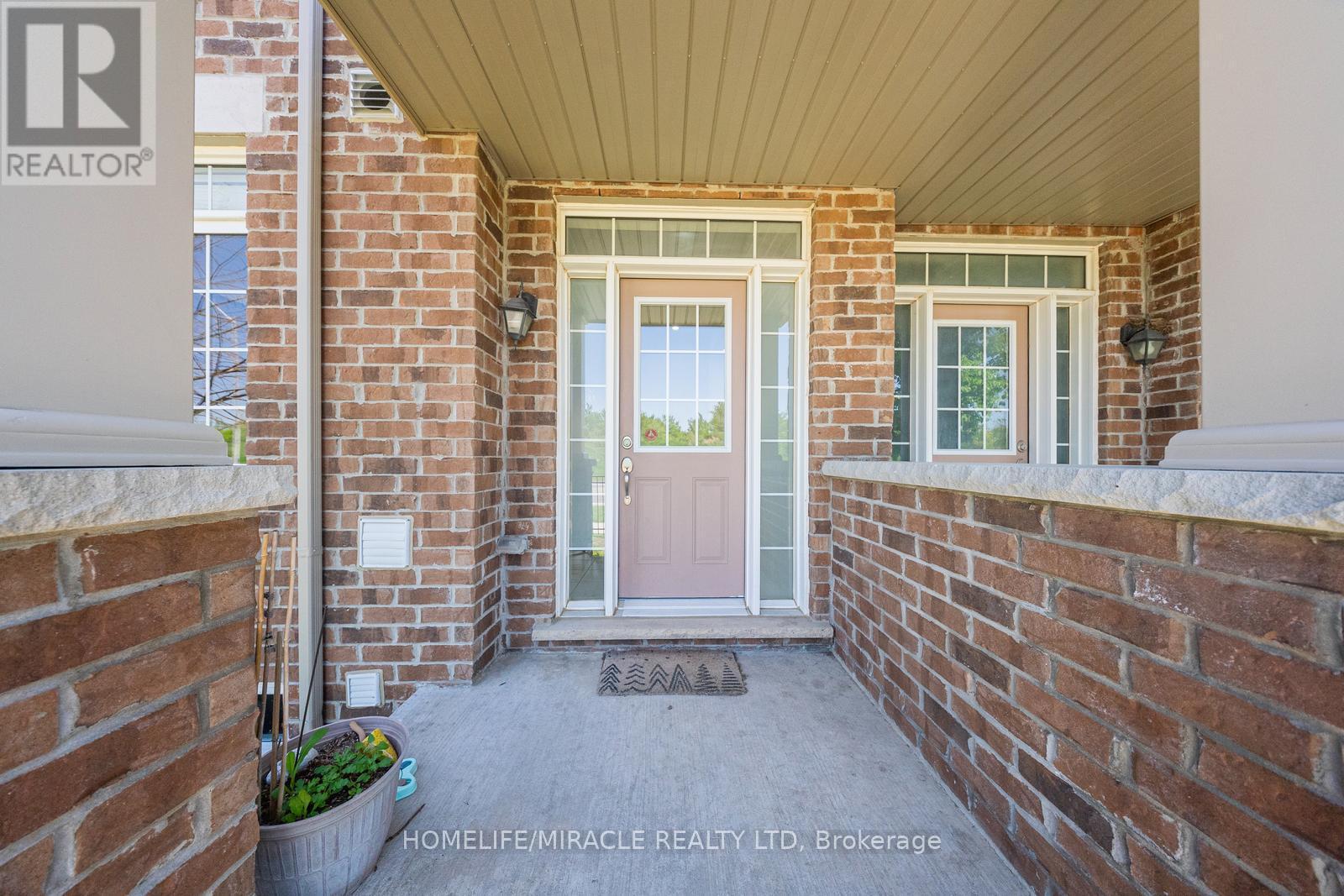 12 - 172 Parkinson Crescent, Orangeville, ON - Outdoor With Exterior