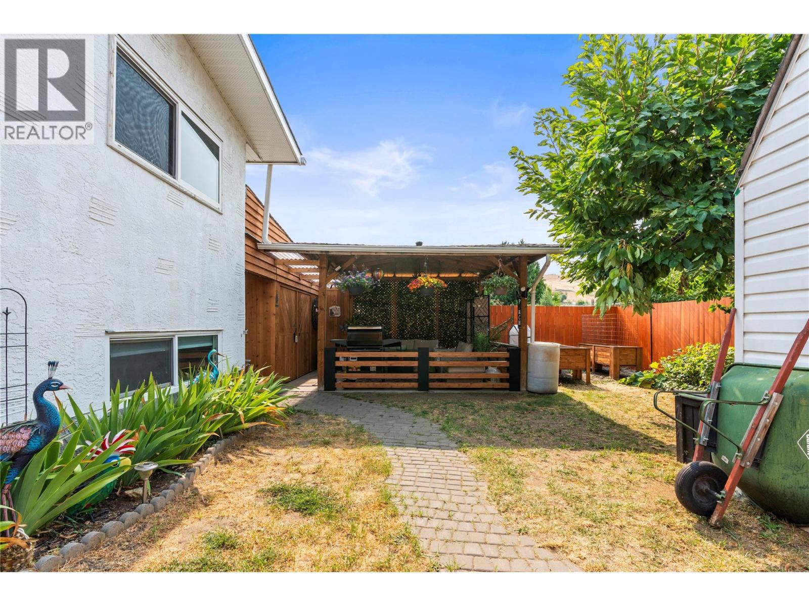 4400 15 Avenue, Vernon, BC - Outdoor