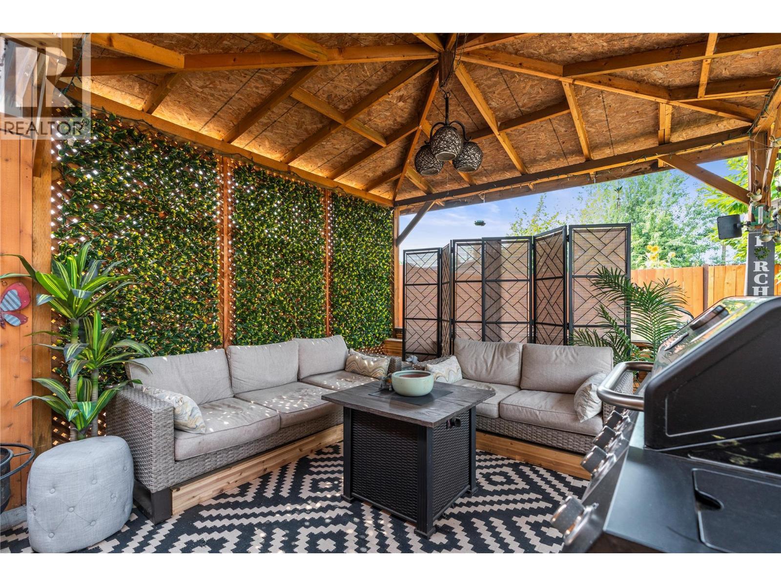 4400 15 Avenue, Vernon, BC - Outdoor With Deck Patio Veranda With Exterior
