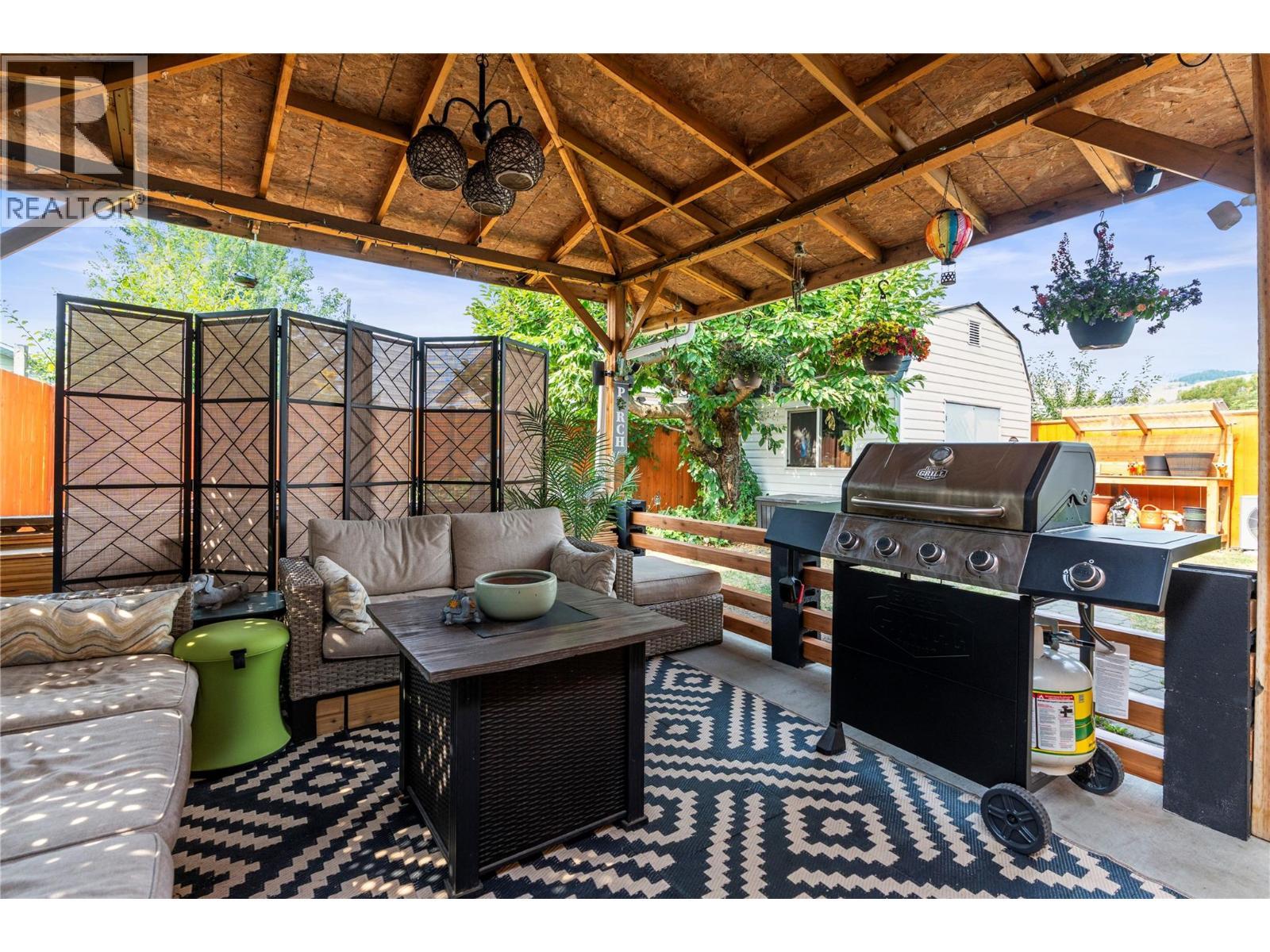 4400 15 Avenue, Vernon, BC - Outdoor With Deck Patio Veranda With Exterior