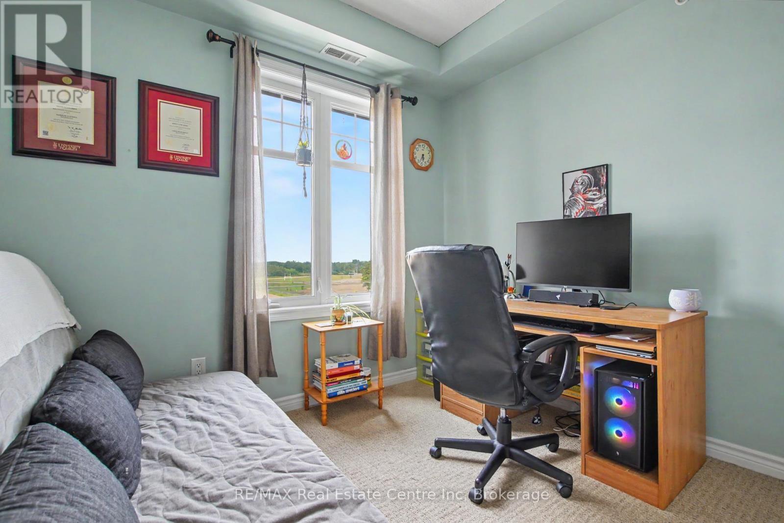 410 - 2 Colonial Drive, Guelph (Pineridge/Westminster Woods), ON - Indoor Photo Showing Office