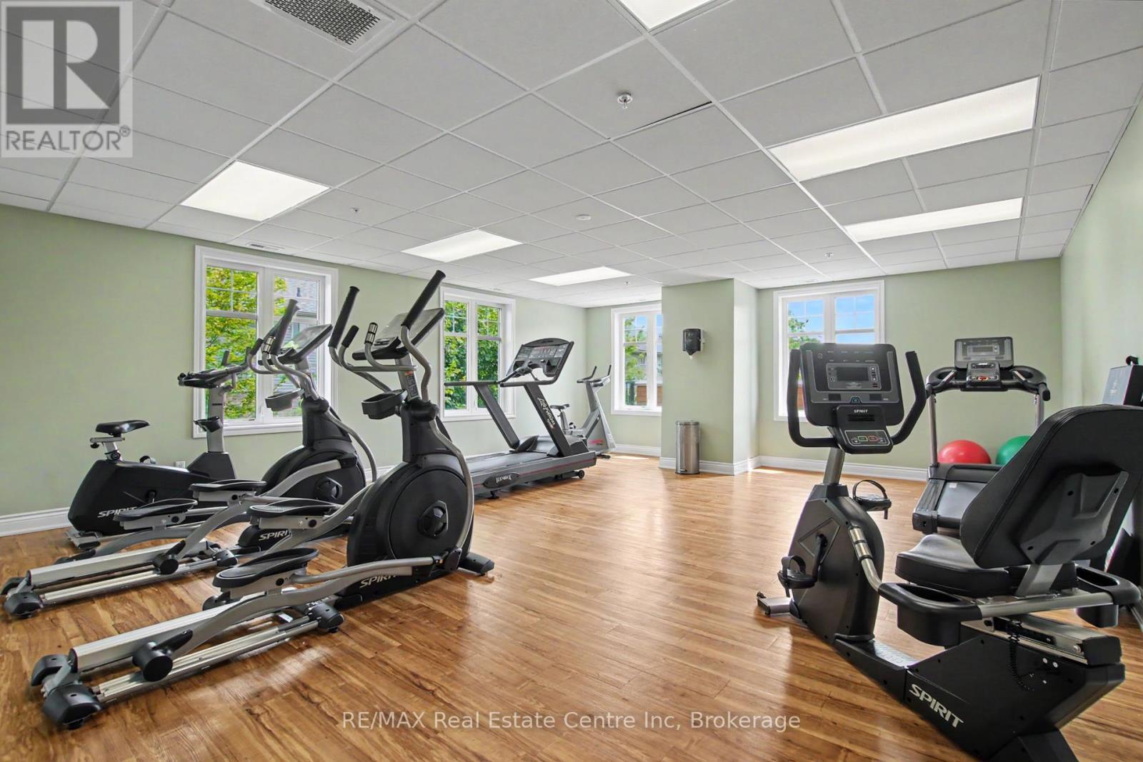 410 - 2 Colonial Drive, Guelph (Pineridge/Westminster Woods), ON - Indoor Photo Showing Gym Room