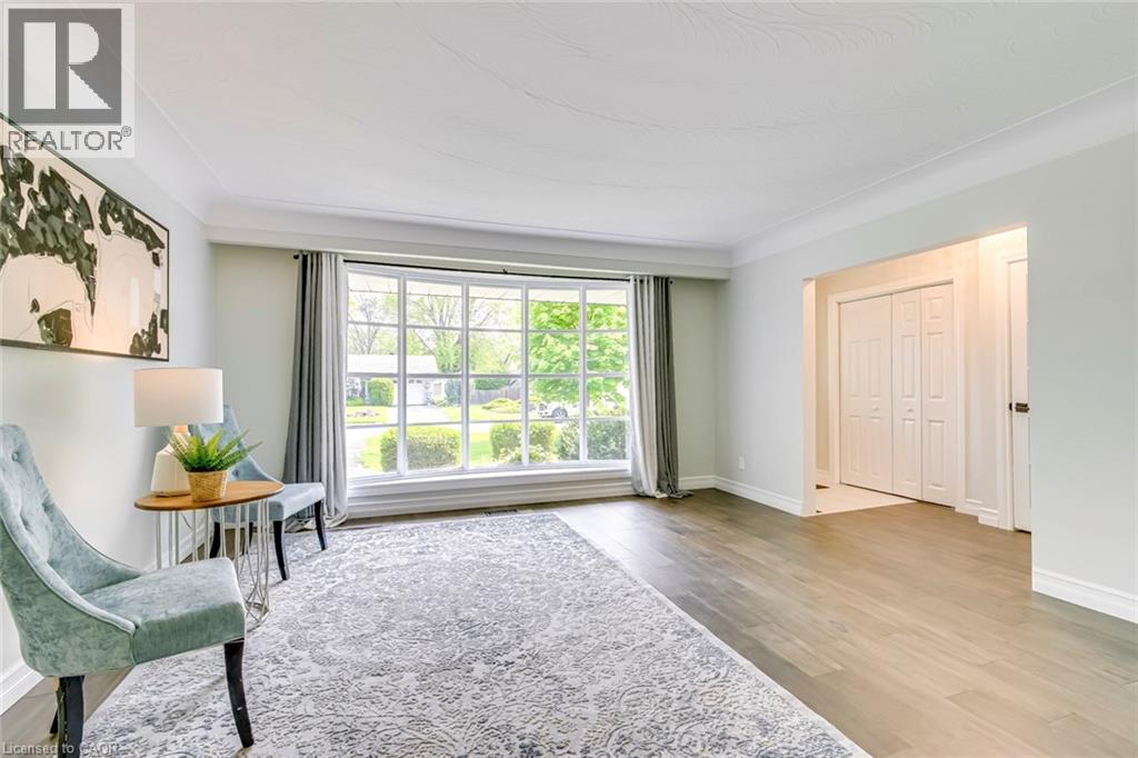 356 Dunlop Crescent, Burlington, ON - Indoor