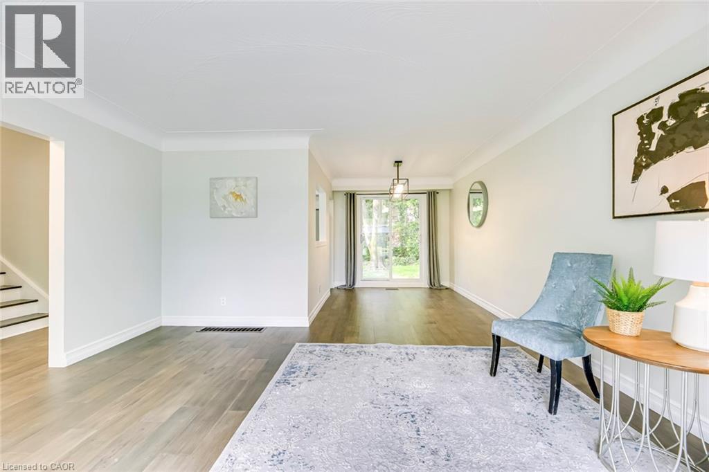 356 Dunlop Crescent, Burlington, ON - Indoor