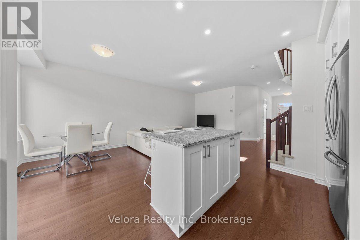 518 Vivera Place, Ottawa, ON - Indoor Photo Showing Kitchen