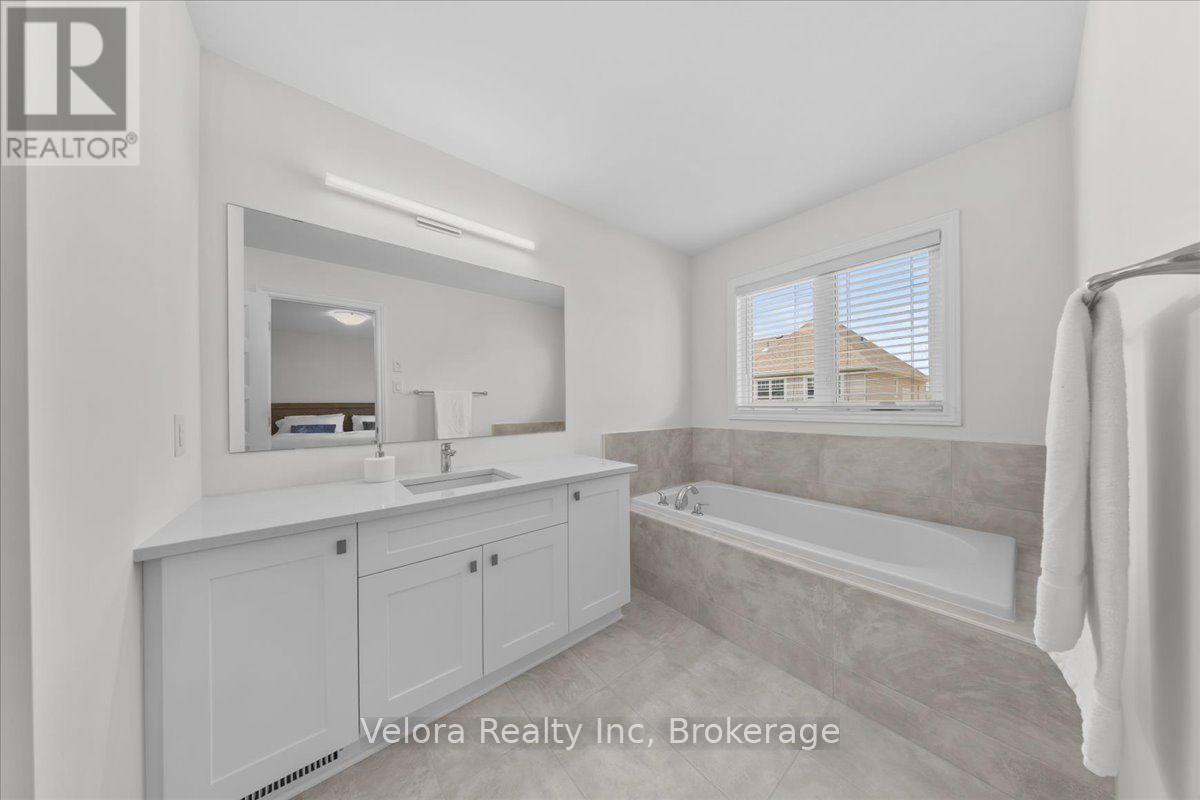 518 Vivera Place, Ottawa, ON - Indoor Photo Showing Bathroom