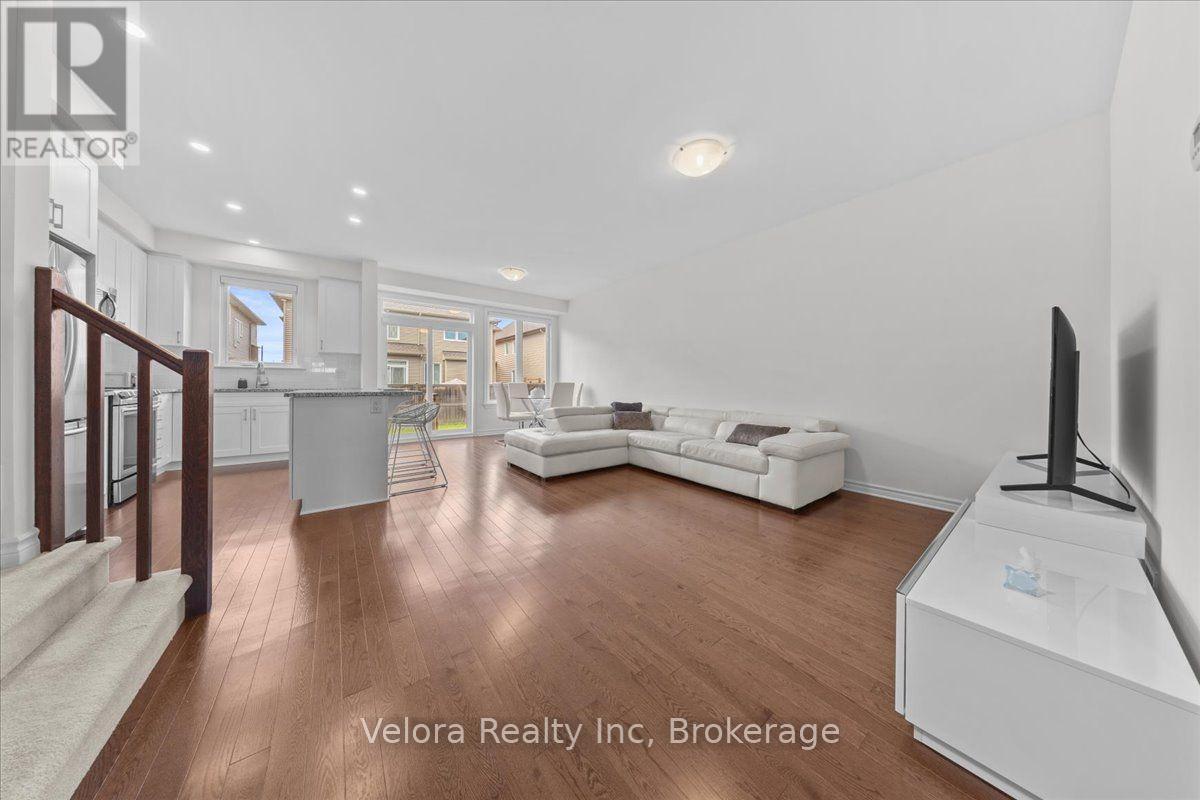 518 Vivera Place, Ottawa, ON - Indoor