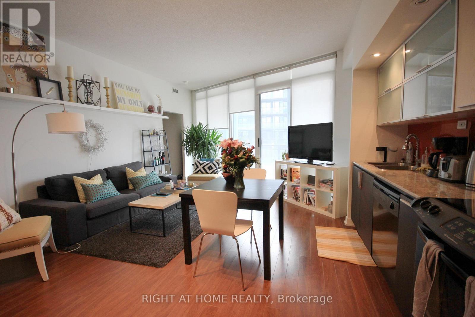 310 - 25 Capreol Court, Toronto, ON - Indoor