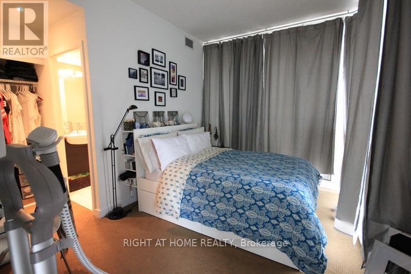 310 - 25 Capreol Court, Toronto, ON - Indoor Photo Showing Bedroom