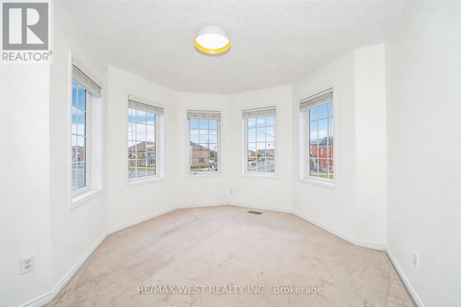 168 Gas Lamp Lane, Markham, ON - Indoor Photo Showing Other Room