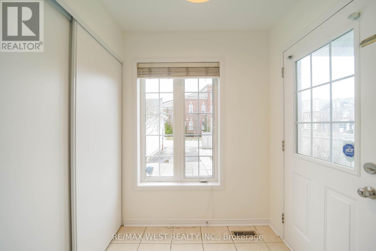 168 Gas Lamp Lane, Markham, ON - Indoor Photo Showing Other Room