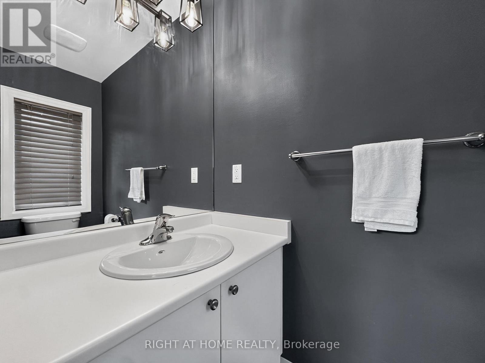 59 Kantium Way, Whitby, ON - Indoor Photo Showing Bathroom