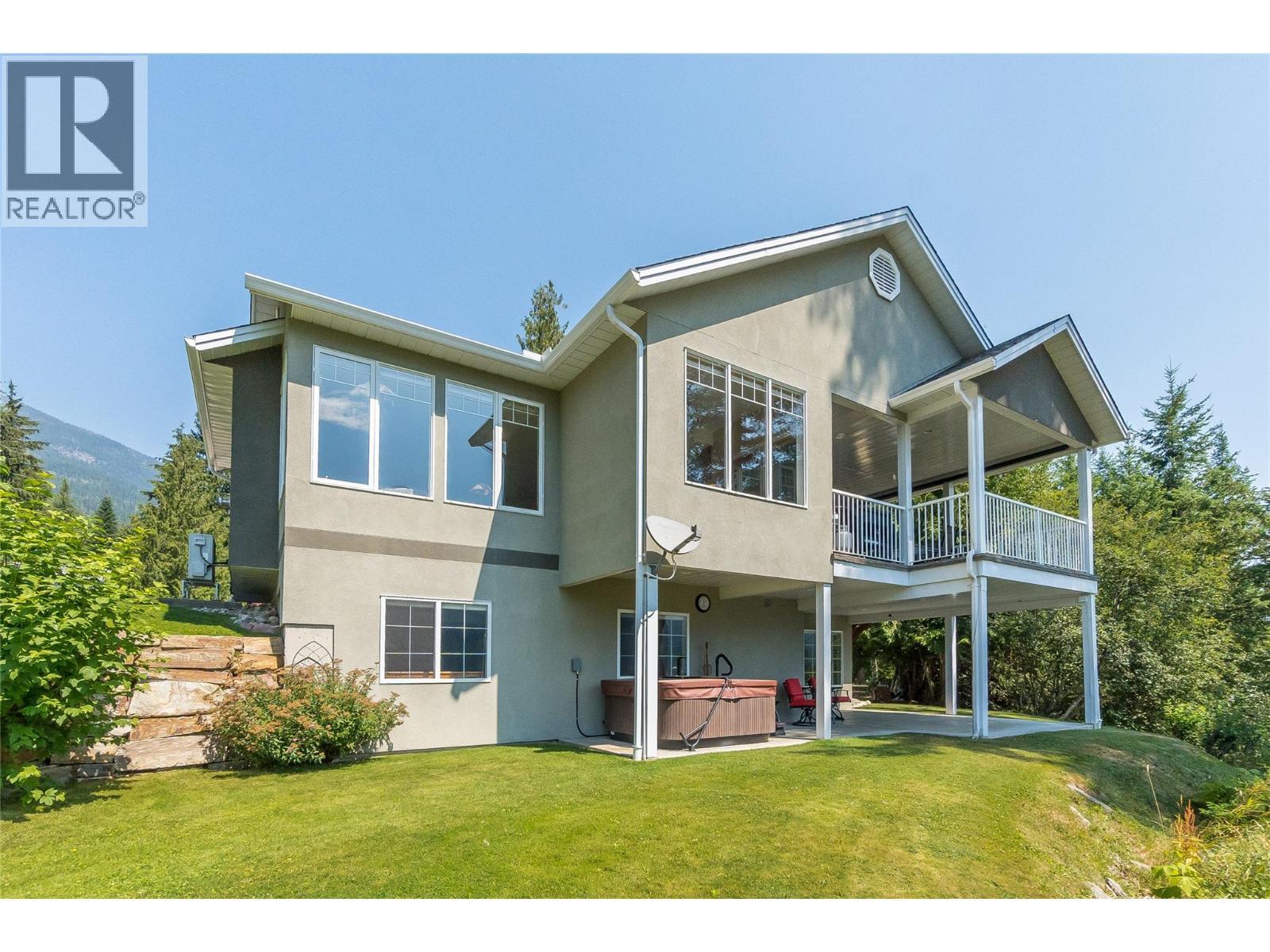 408 Balfour Heights Road, Balfour, BC - Outdoor