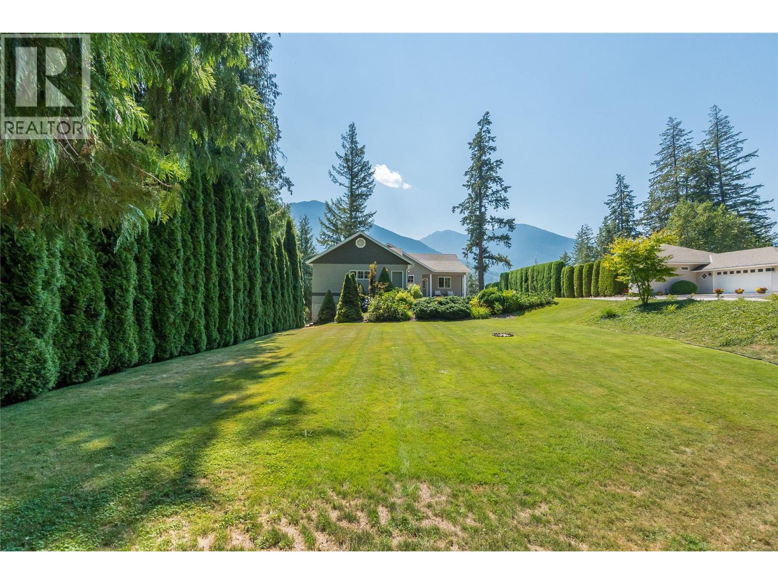408 Balfour Heights Road, Balfour, BC - Outdoor