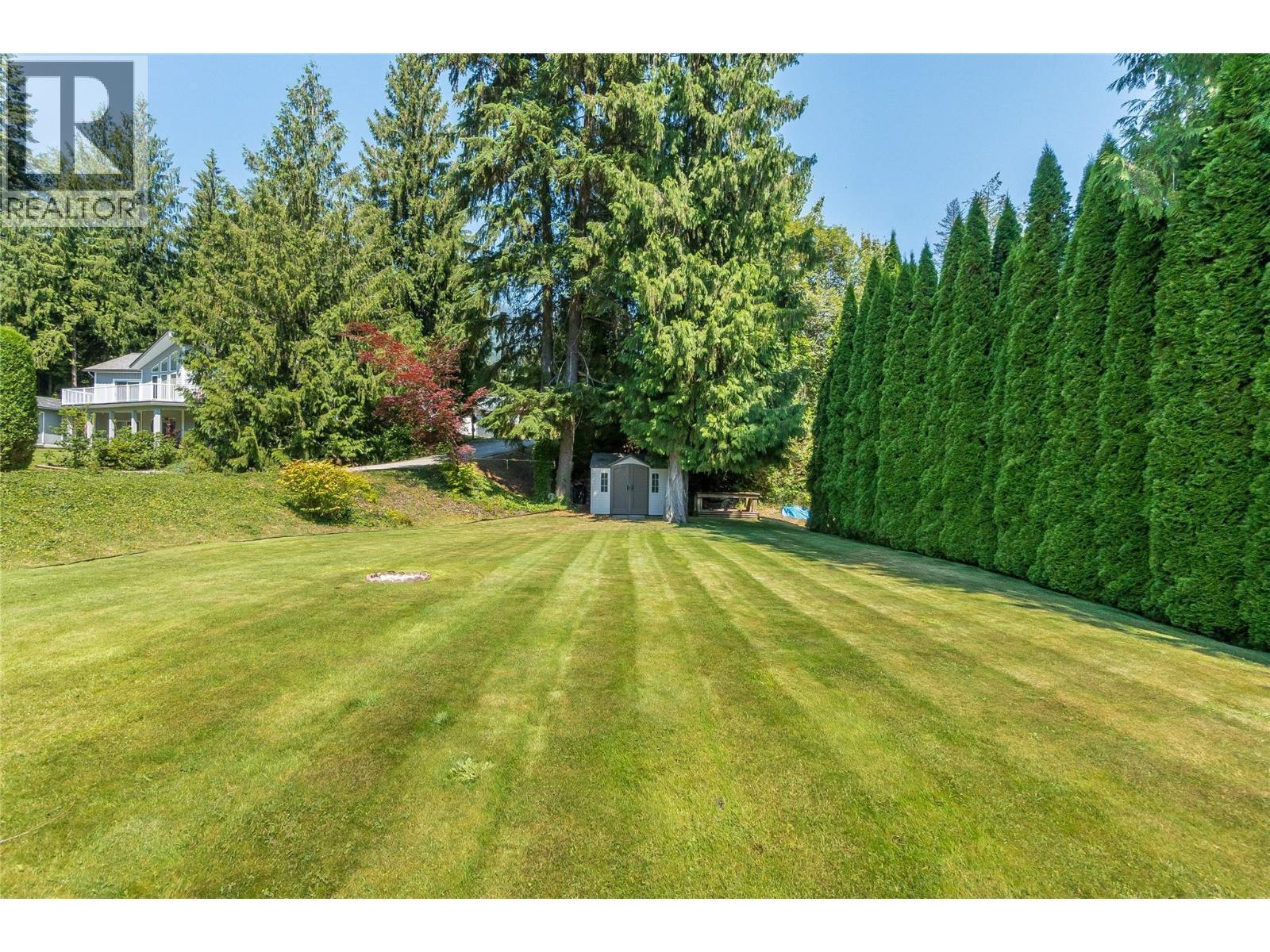408 Balfour Heights Road, Balfour, BC - Outdoor