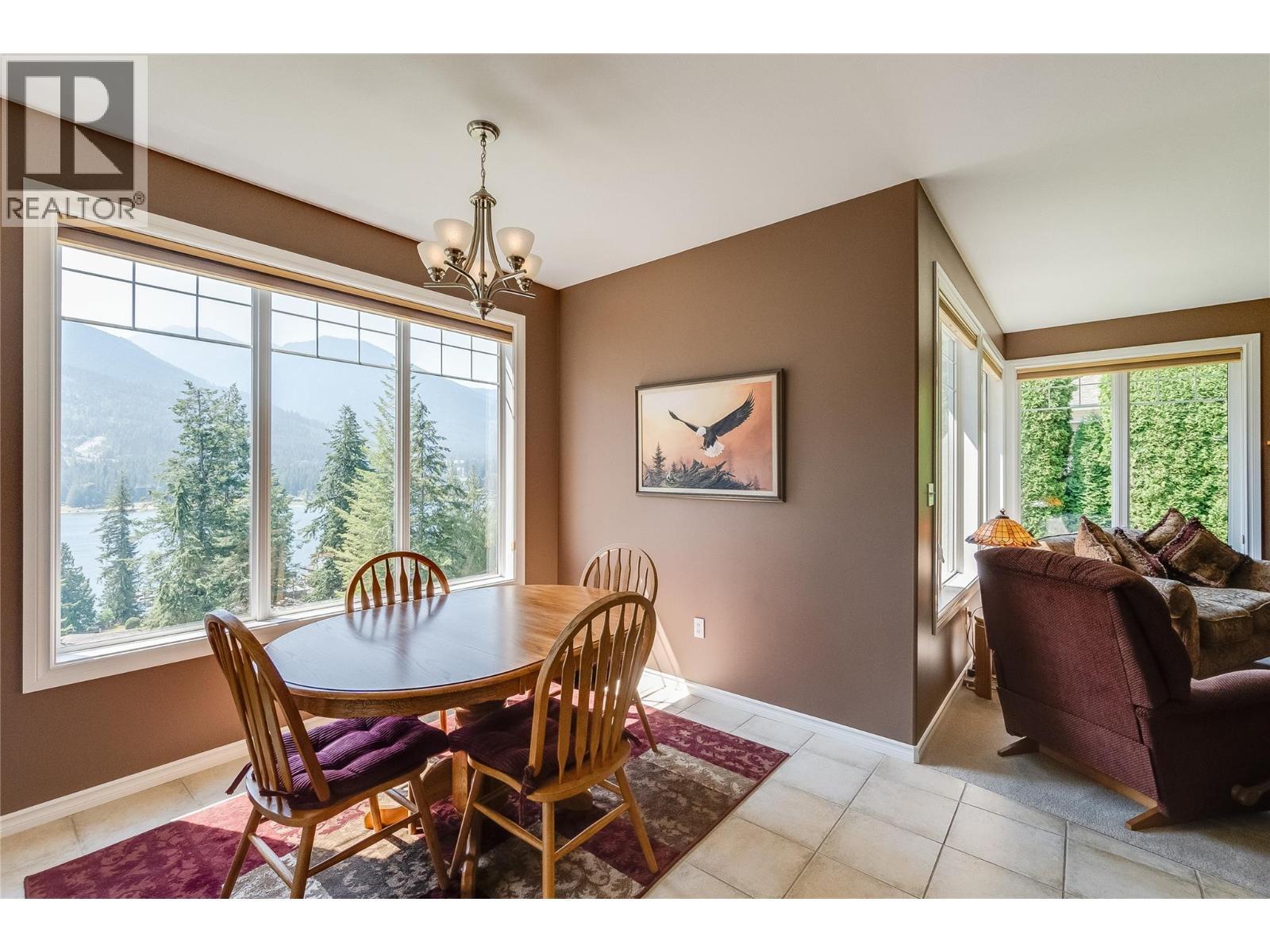 408 Balfour Heights Road, Balfour, BC - Indoor Photo Showing Dining Room