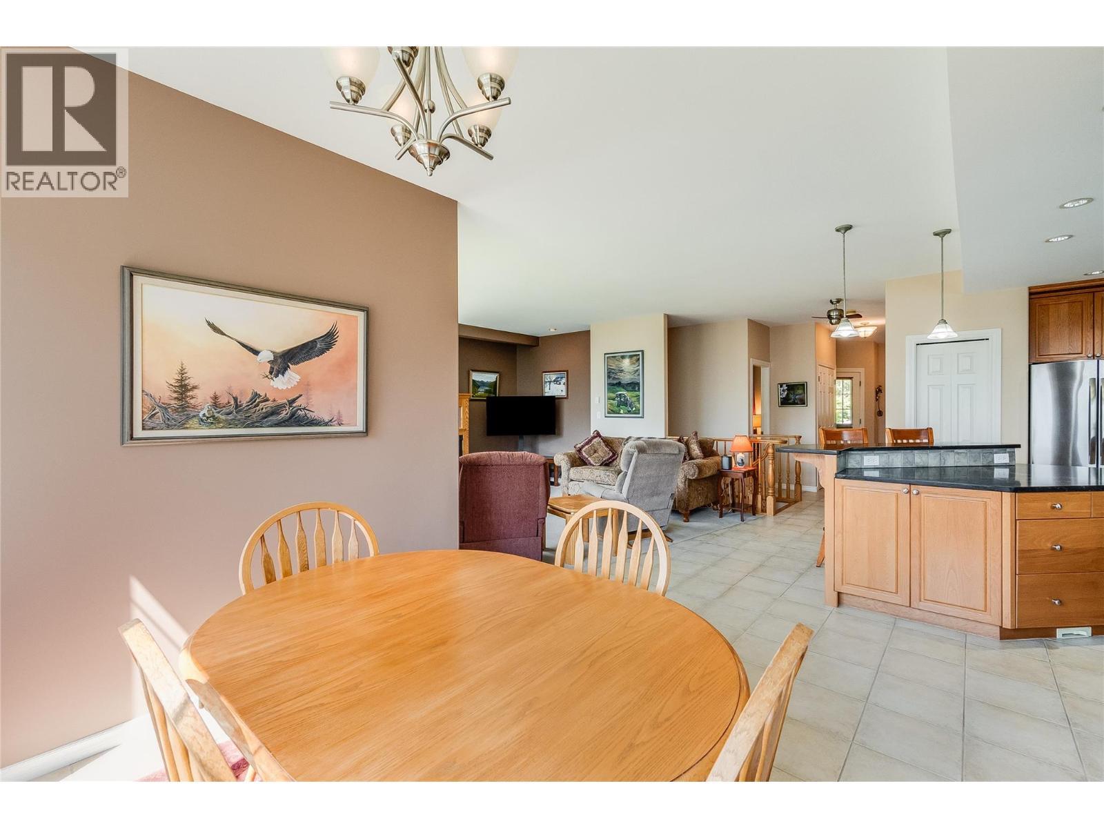 408 Balfour Heights Road, Balfour, BC - Indoor Photo Showing Dining Room