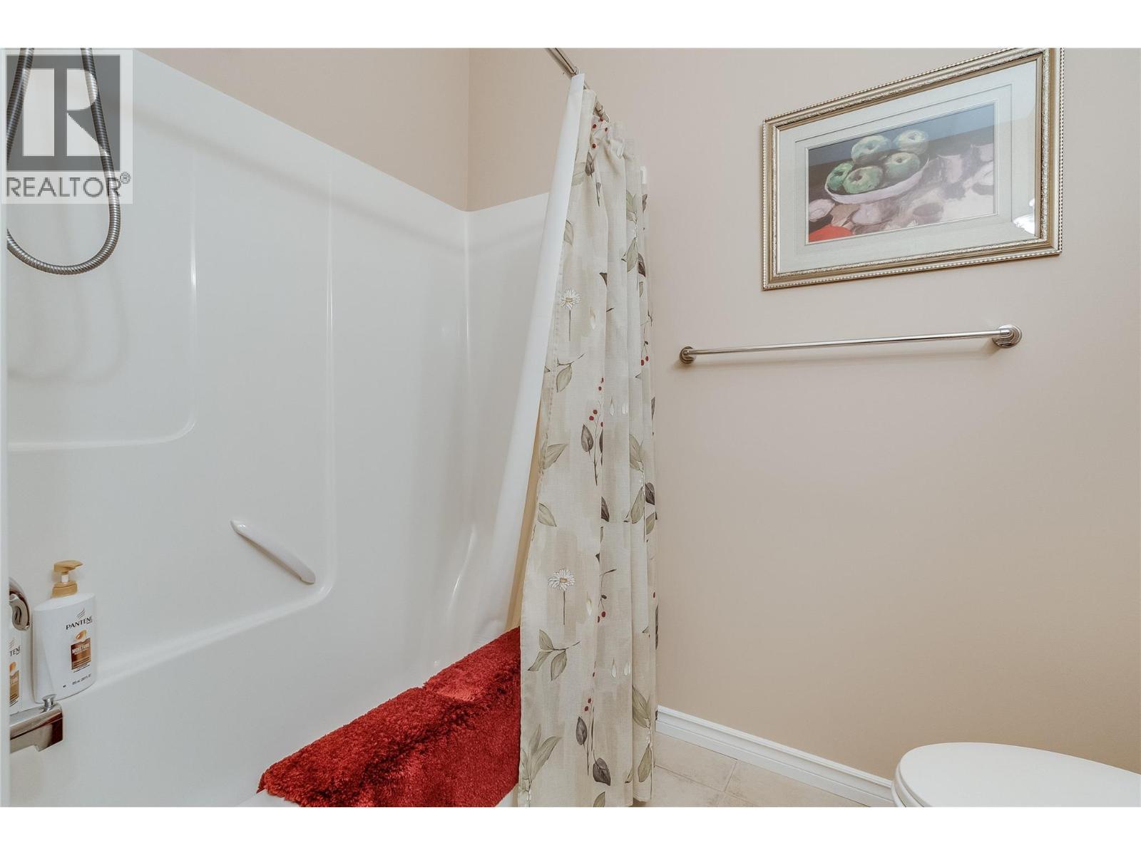408 Balfour Heights Road, Balfour, BC - Indoor Photo Showing Bathroom