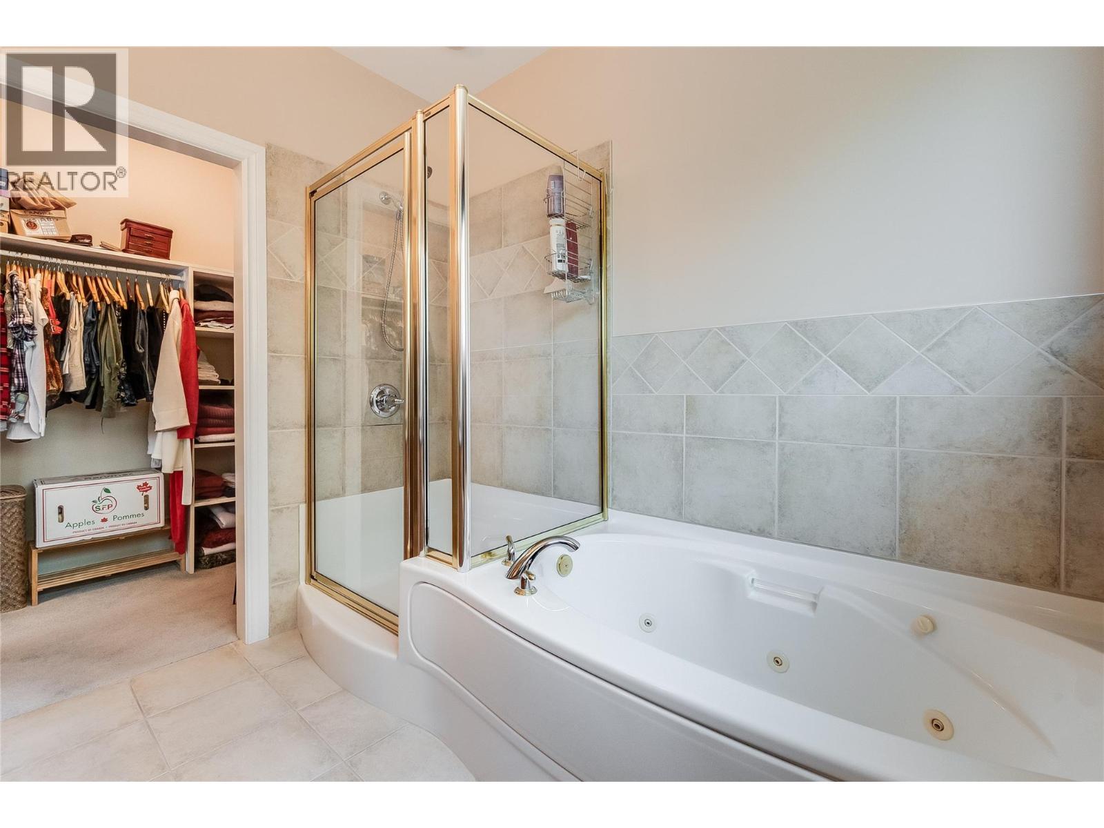 408 Balfour Heights Road, Balfour, BC - Indoor Photo Showing Bathroom