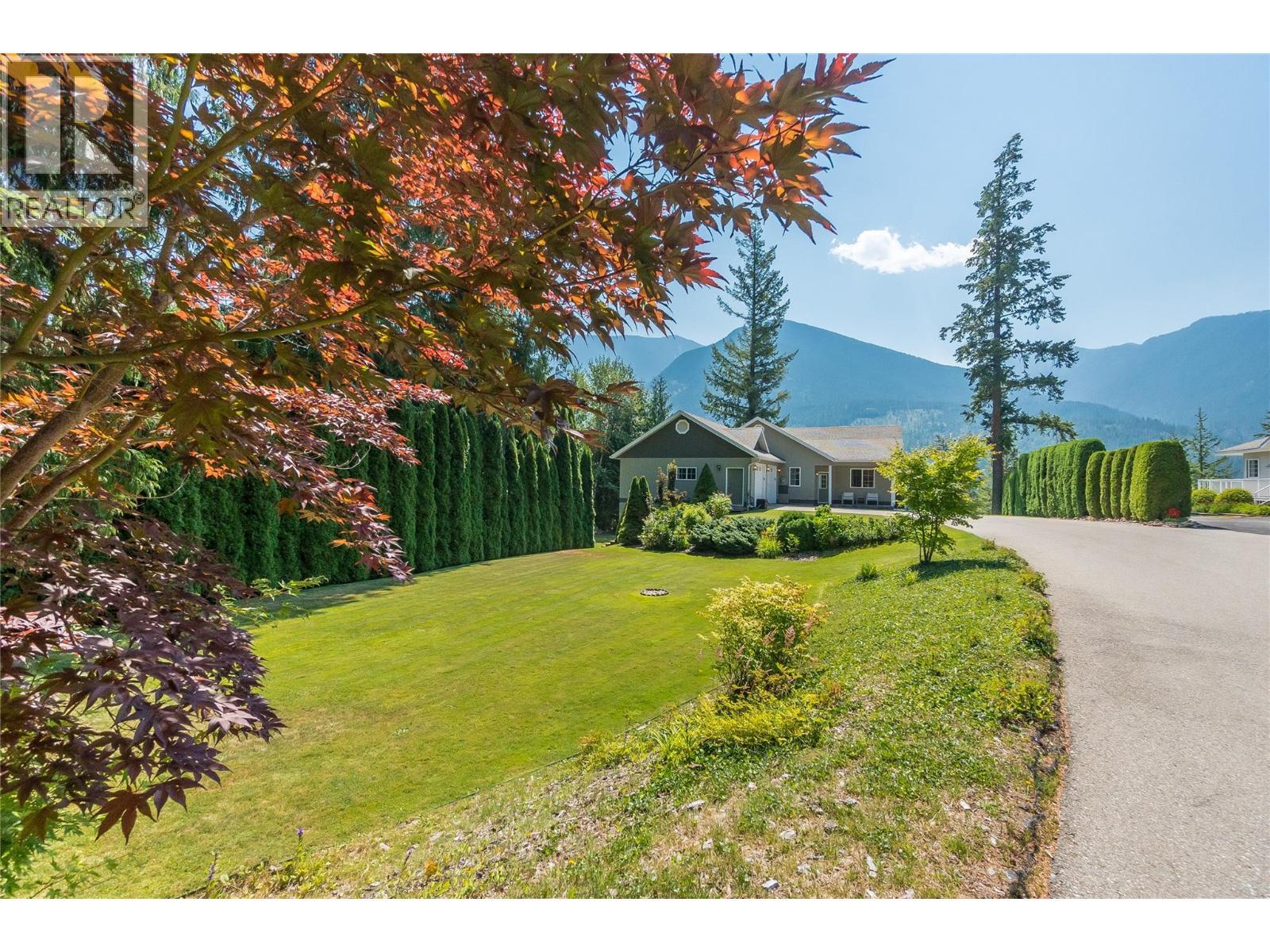 408 Balfour Heights Road, Balfour, BC - Outdoor