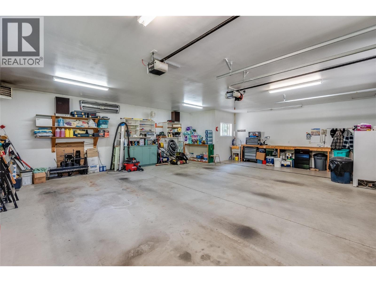 408 Balfour Heights Road, Balfour, BC - Indoor Photo Showing Garage