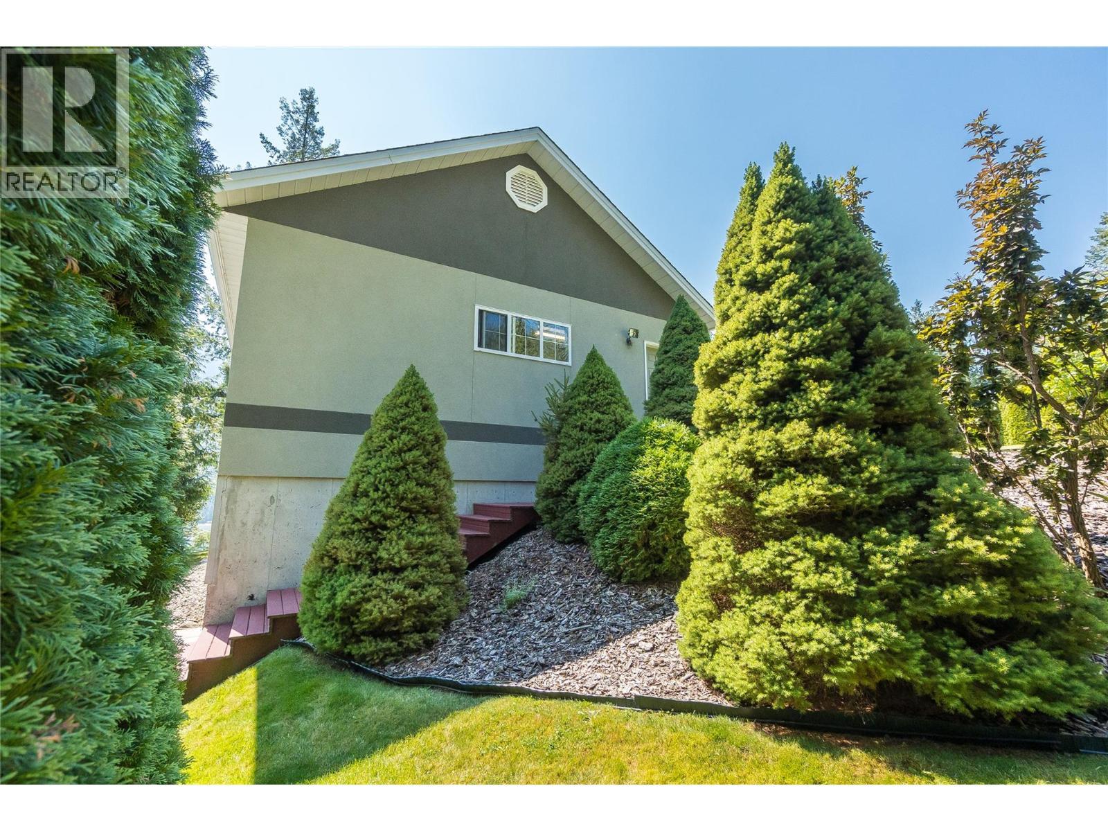 408 Balfour Heights Road, Balfour, BC - Outdoor