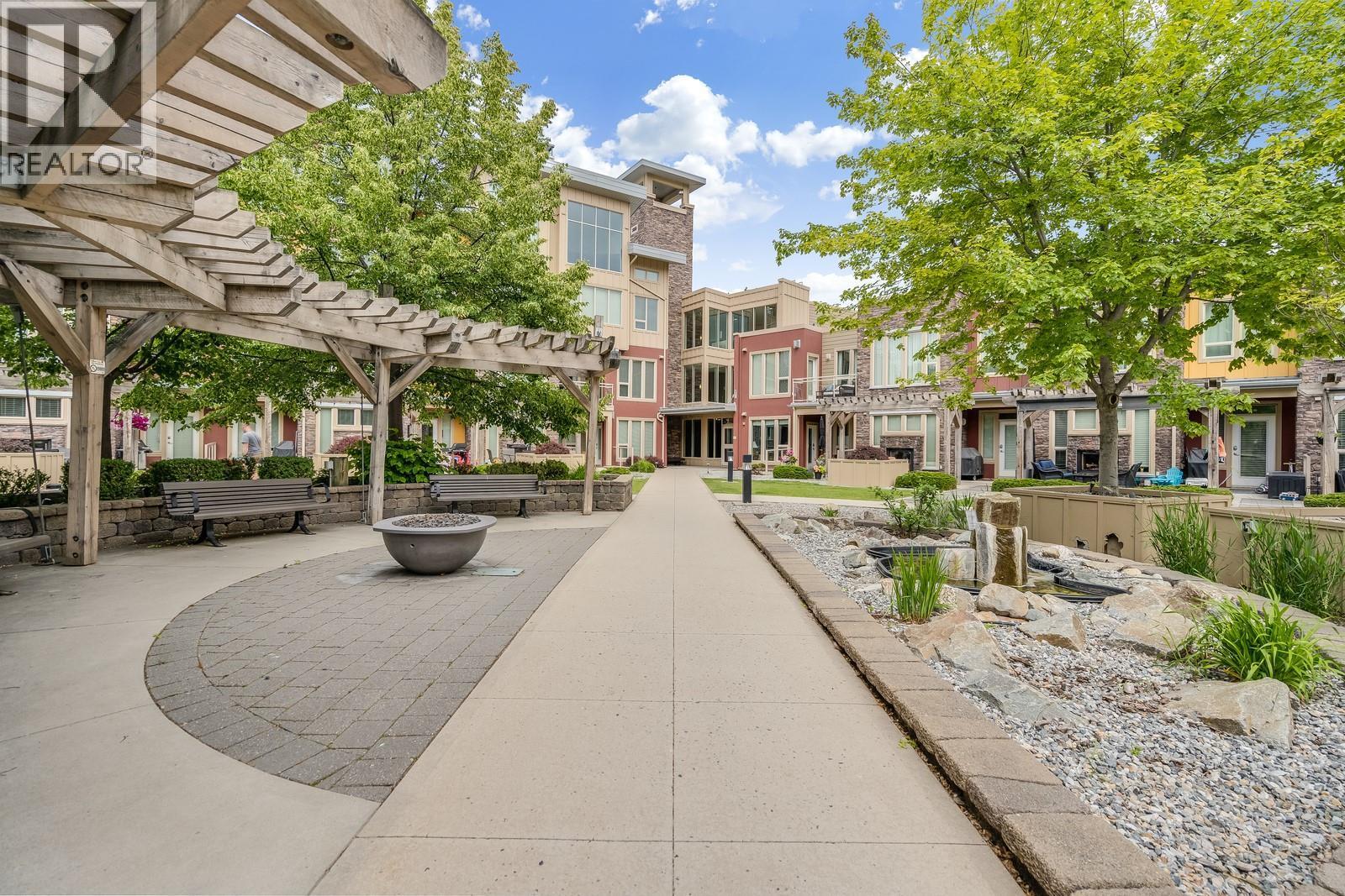 7343 Okanagan Landing Road Unit# 2402, Vernon, BC - Outdoor