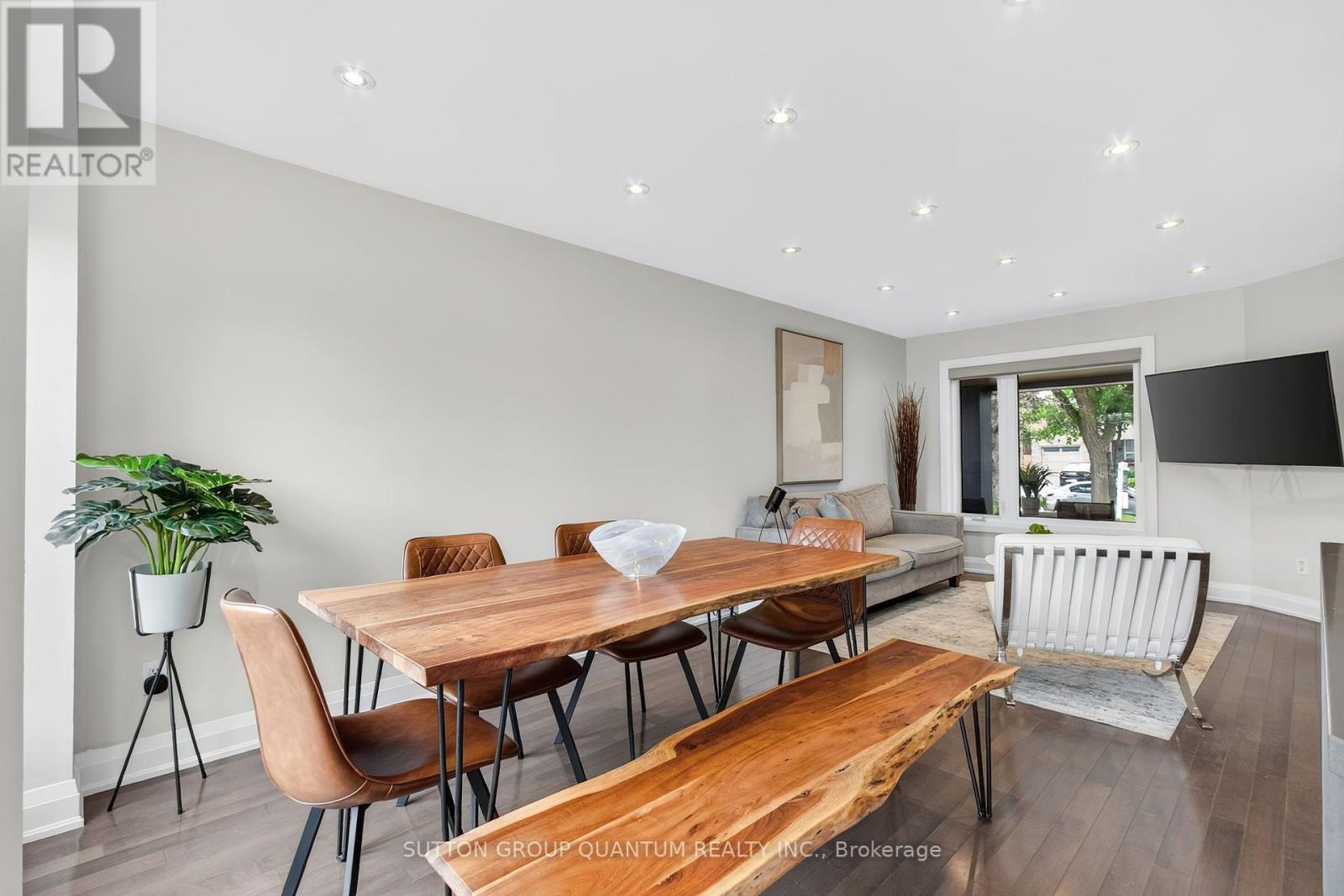 4413 Lee Drive, Mississauga, ON - Indoor Photo Showing Dining Room