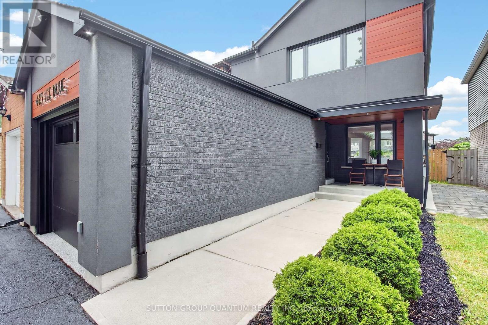 4413 Lee Drive, Mississauga, ON - Outdoor