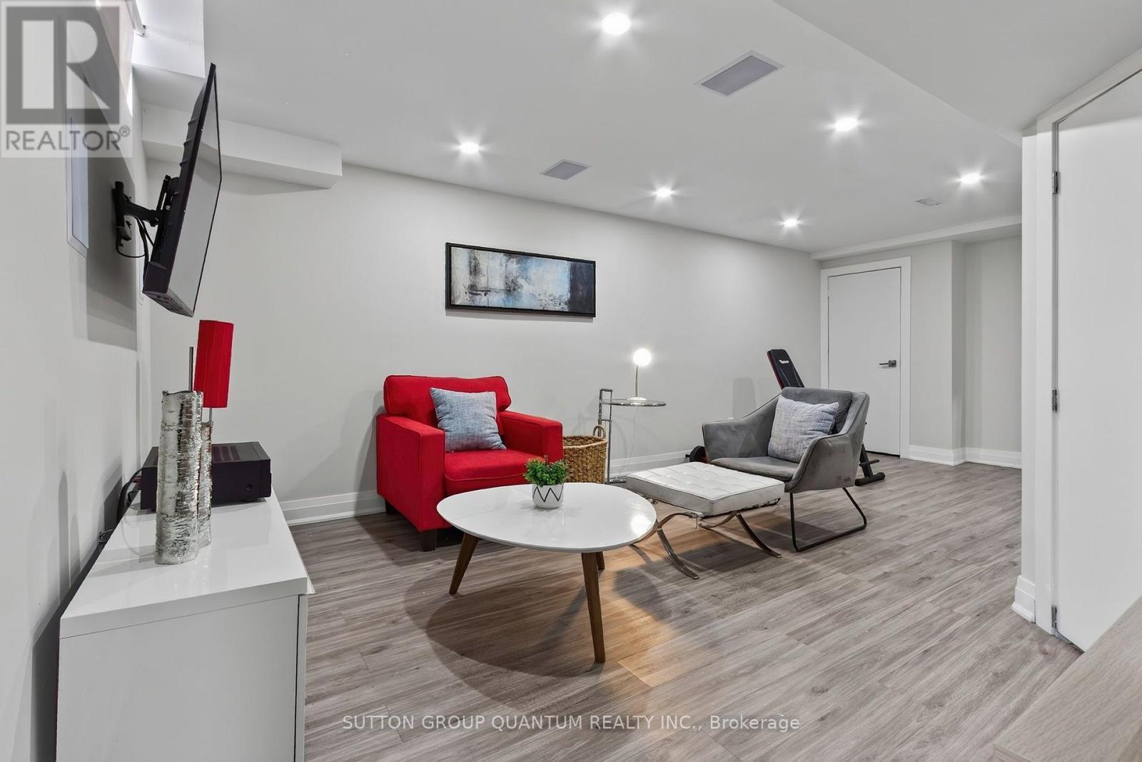 4413 Lee Drive, Mississauga, ON - Indoor
