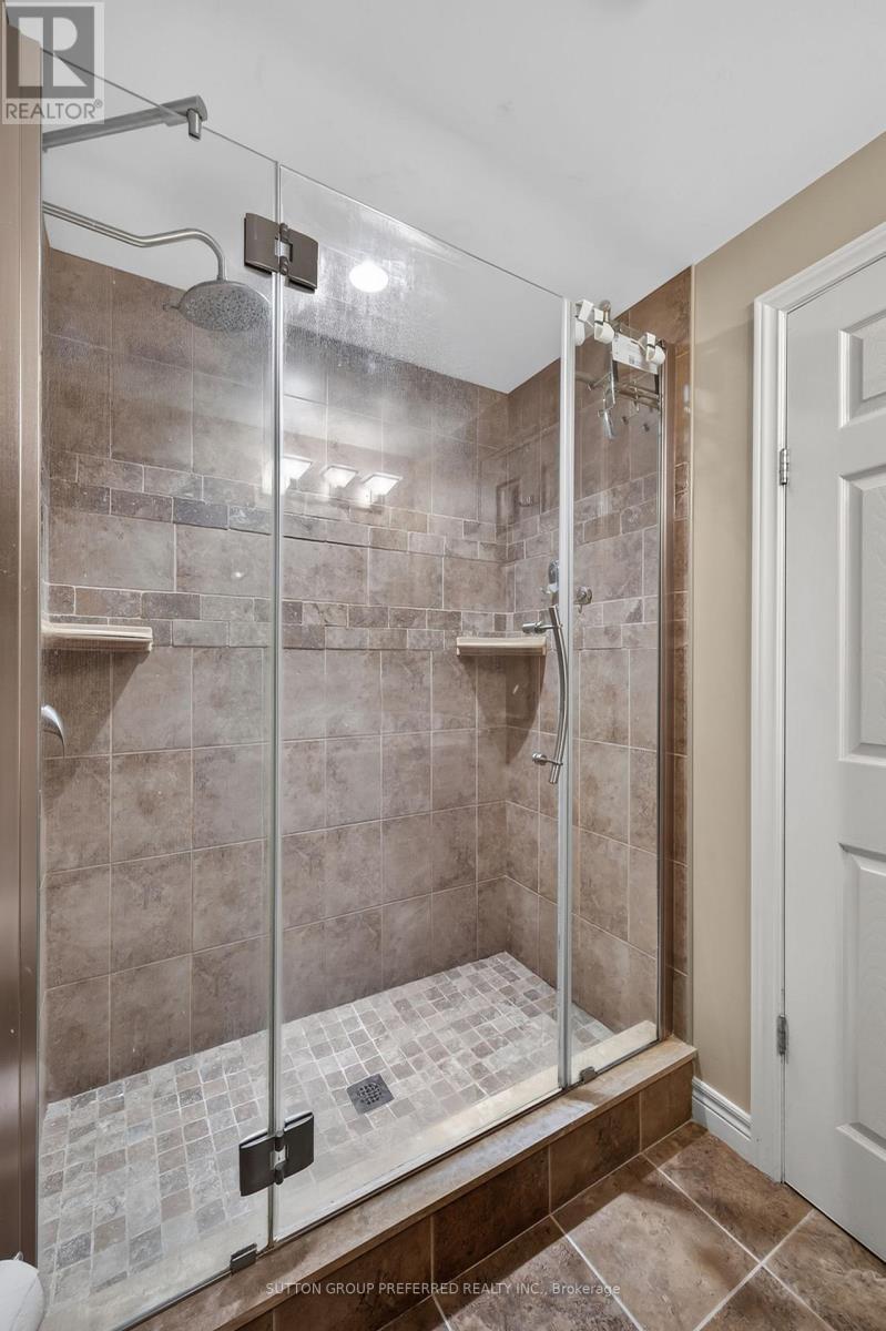 90 Glenburnie Crescent, London North (North H), ON - Indoor Photo Showing Bathroom
