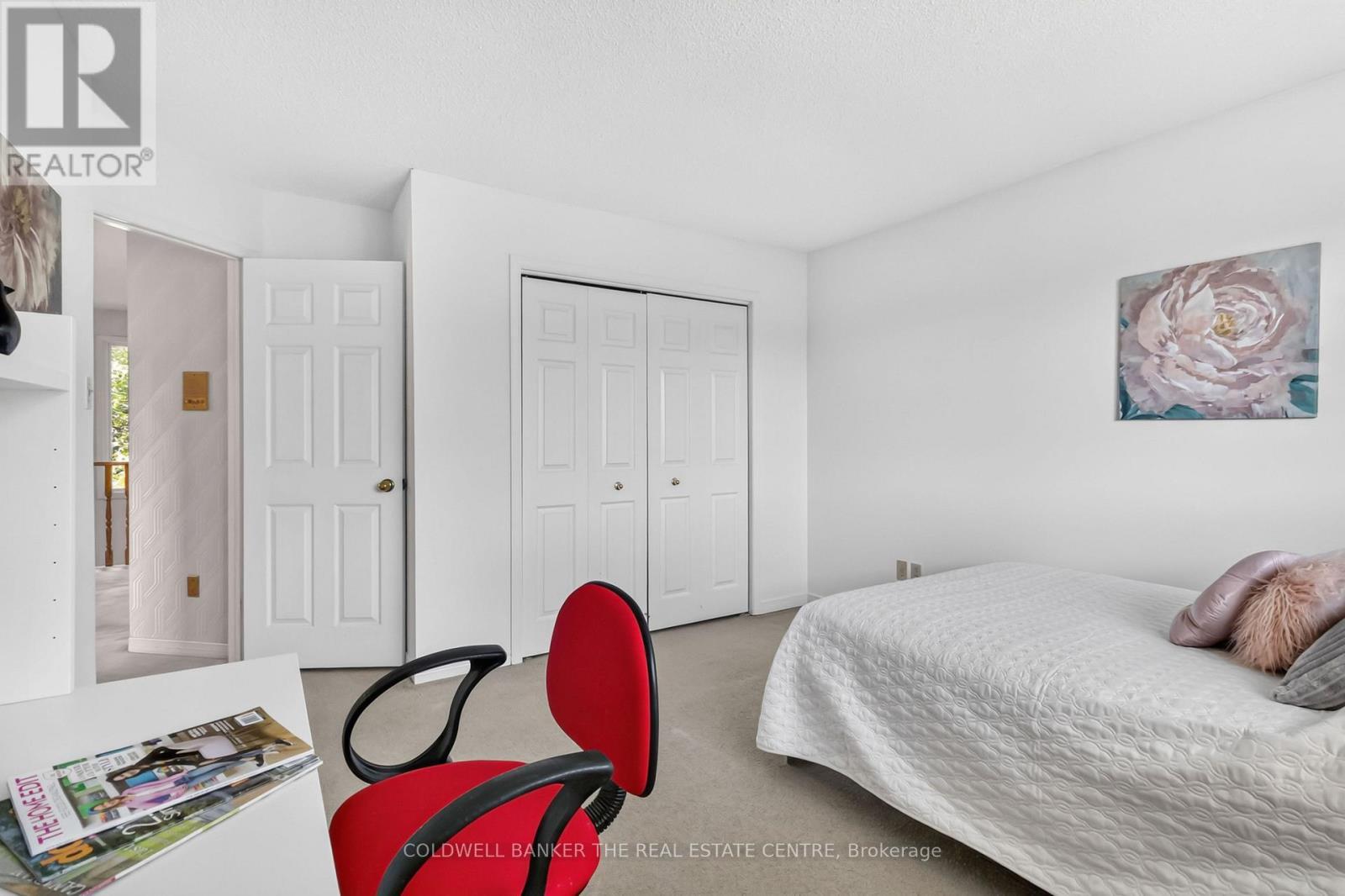 2040 Markle Drive, Oakville, ON - Indoor Photo Showing Bedroom
