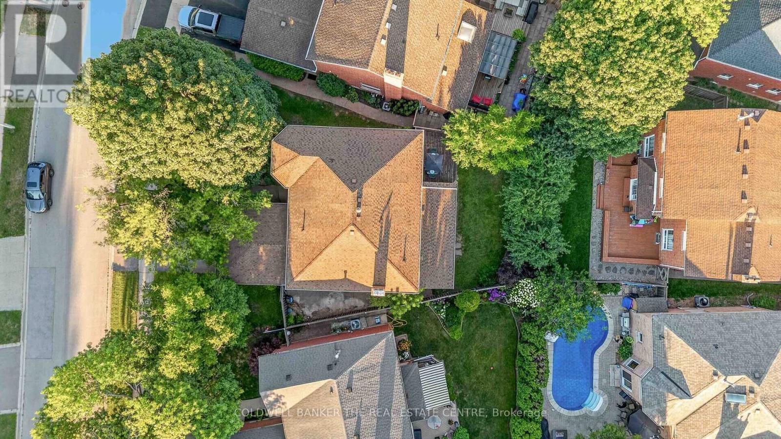 2040 Markle Drive, Oakville, ON - Outdoor