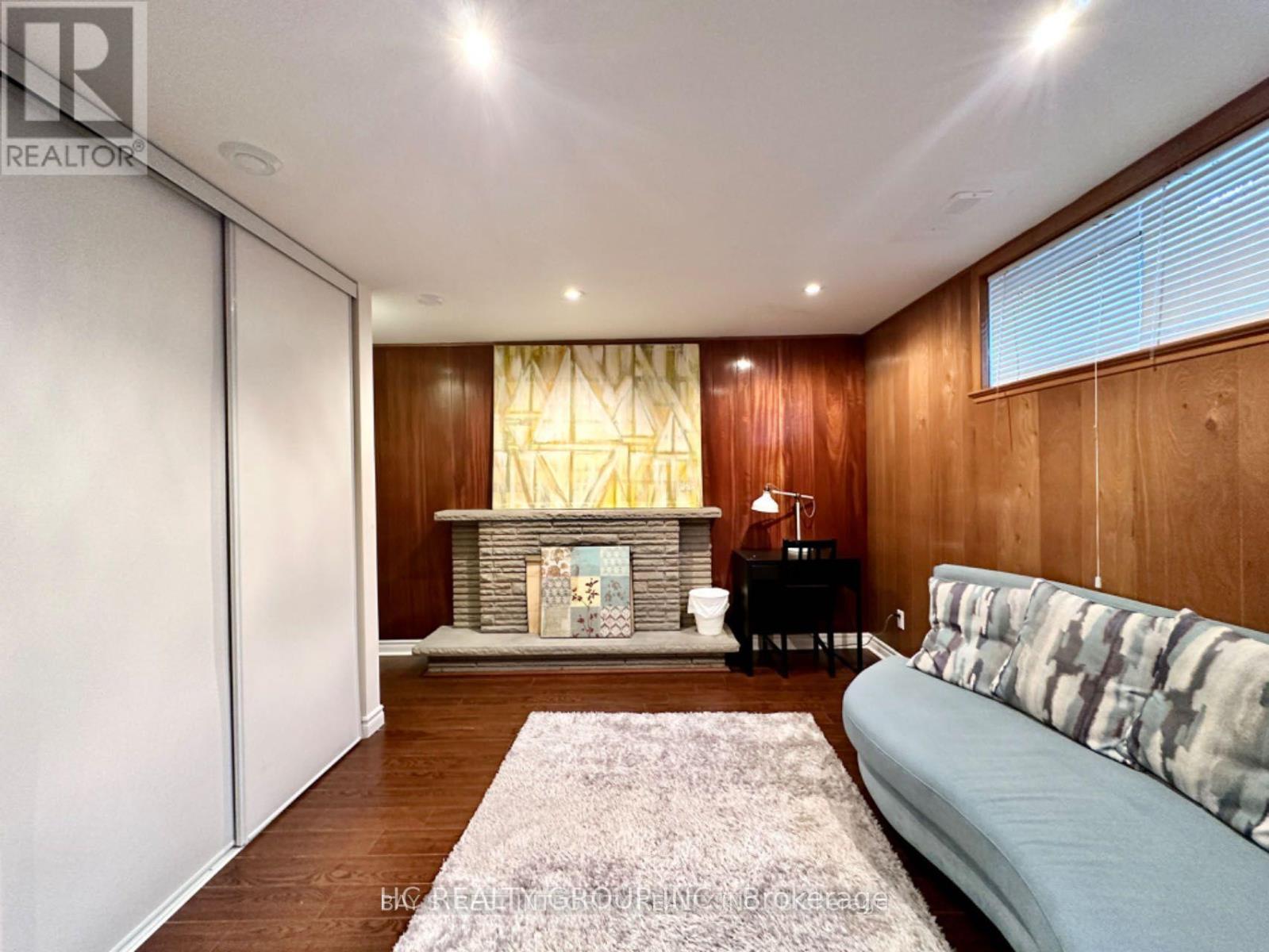 35 Lailey Crescent, Toronto, ON - Indoor Photo Showing Other Room