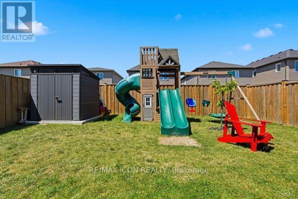 3053 Heardcreek Trail, London North (North S), ON - Outdoor