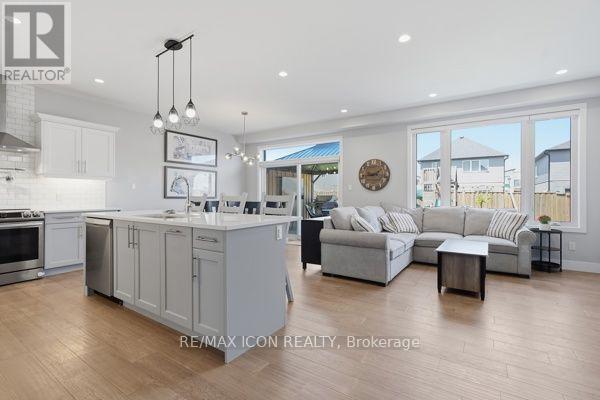 3053 Heardcreek Trail, London North (North S), ON - Indoor