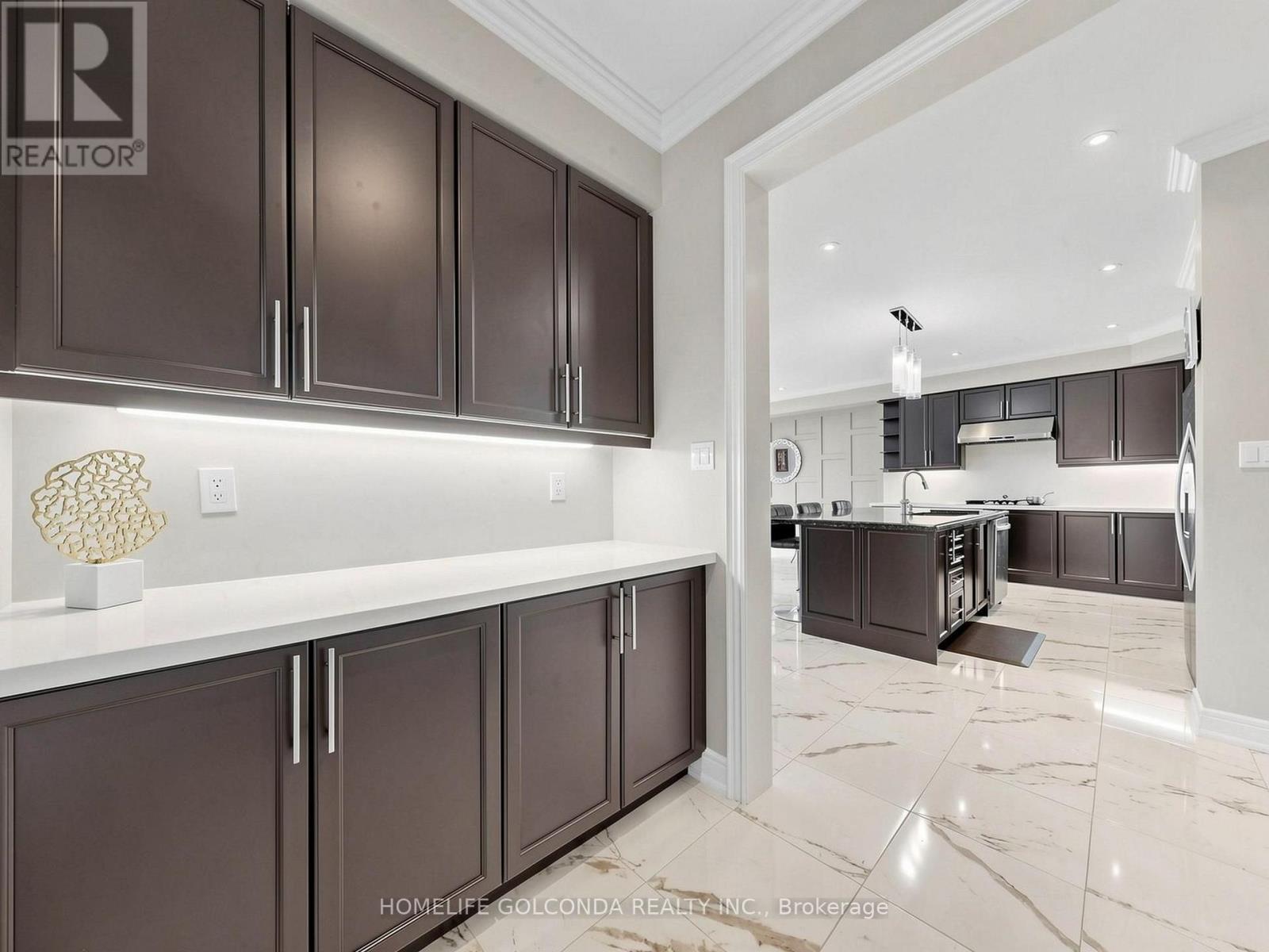36 Oliver'S Mill Road, Springwater, ON - Indoor Photo Showing Kitchen