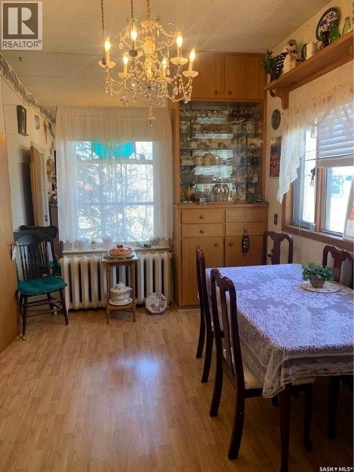 830 Main Street, Holdfast, SK - Indoor Photo Showing Dining Room