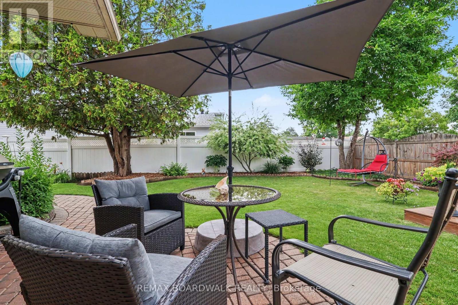 Large Backyard - 329 Pintail Terrace, Ottawa, ON - Outdoor With Deck Patio Veranda