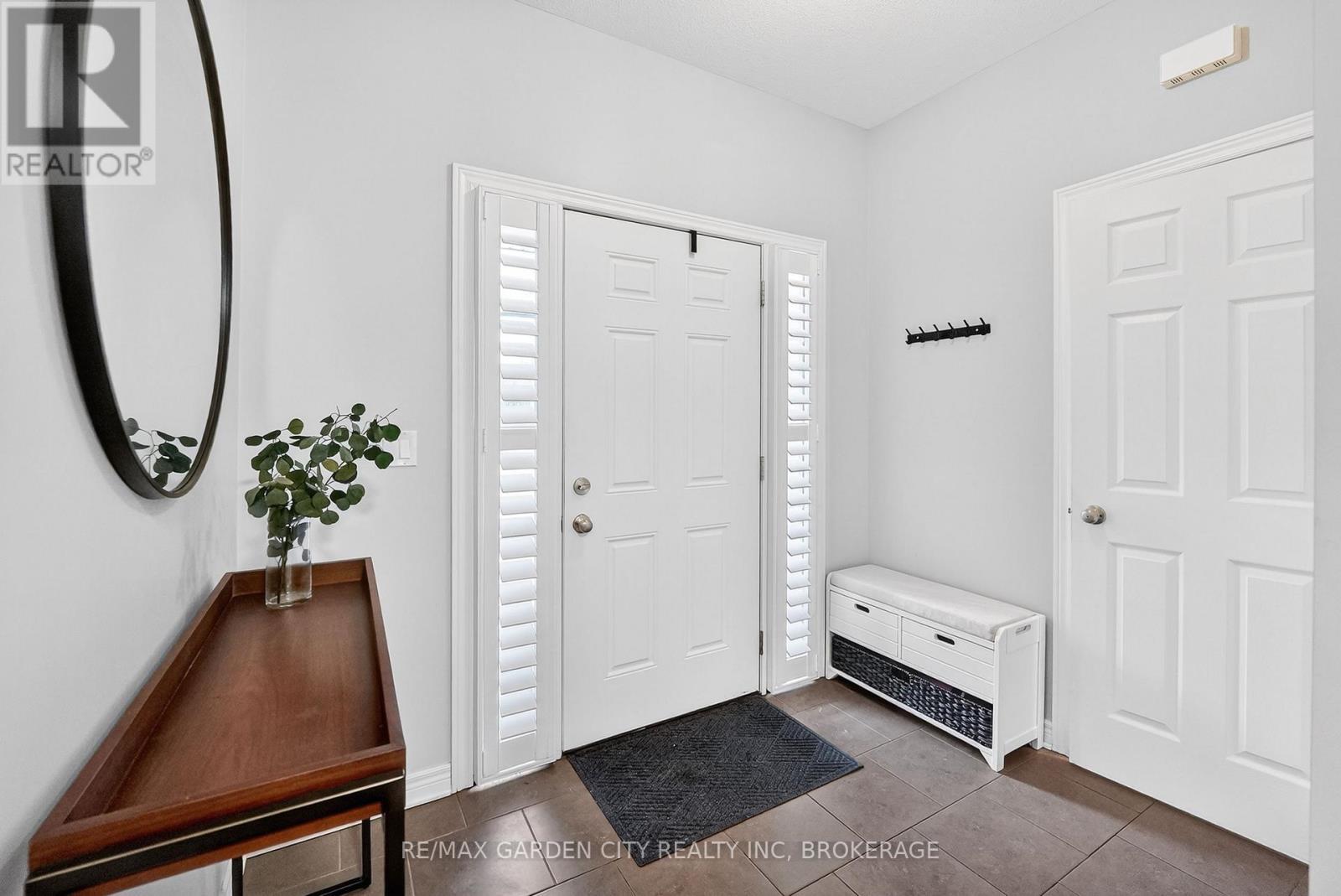 22 Riesling Drive, Niagara-On-The-Lake (Virgil), ON - Indoor Photo Showing Other Room