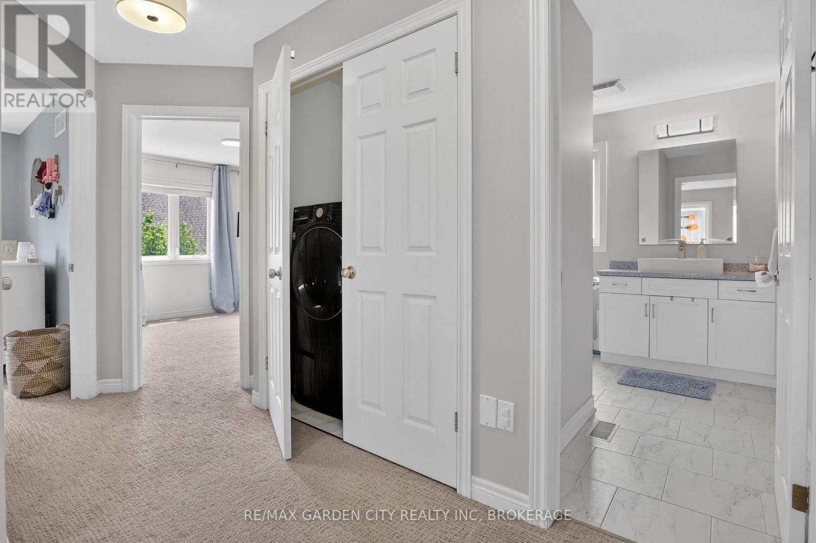 22 Riesling Drive, Niagara-On-The-Lake (Virgil), ON - Indoor