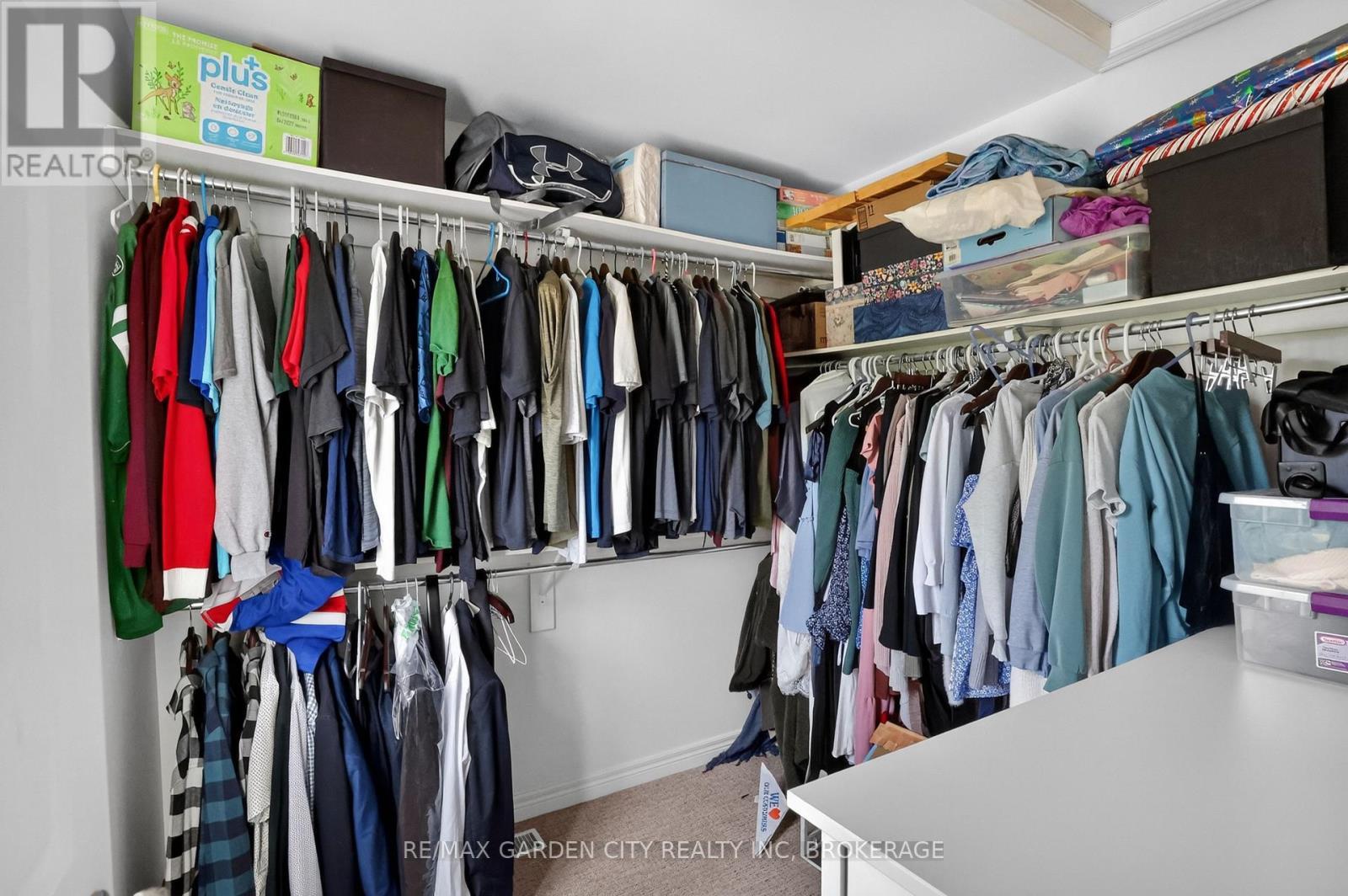 22 Riesling Drive, Niagara-On-The-Lake (Virgil), ON - Indoor With Storage