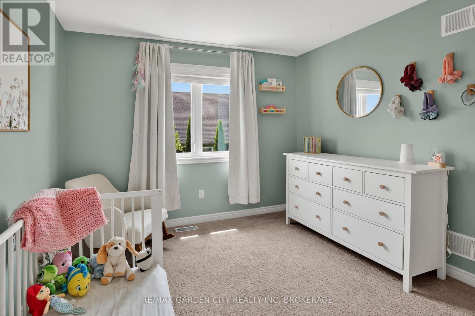22 Riesling Drive, Niagara-On-The-Lake (Virgil), ON - Indoor Photo Showing Other Room