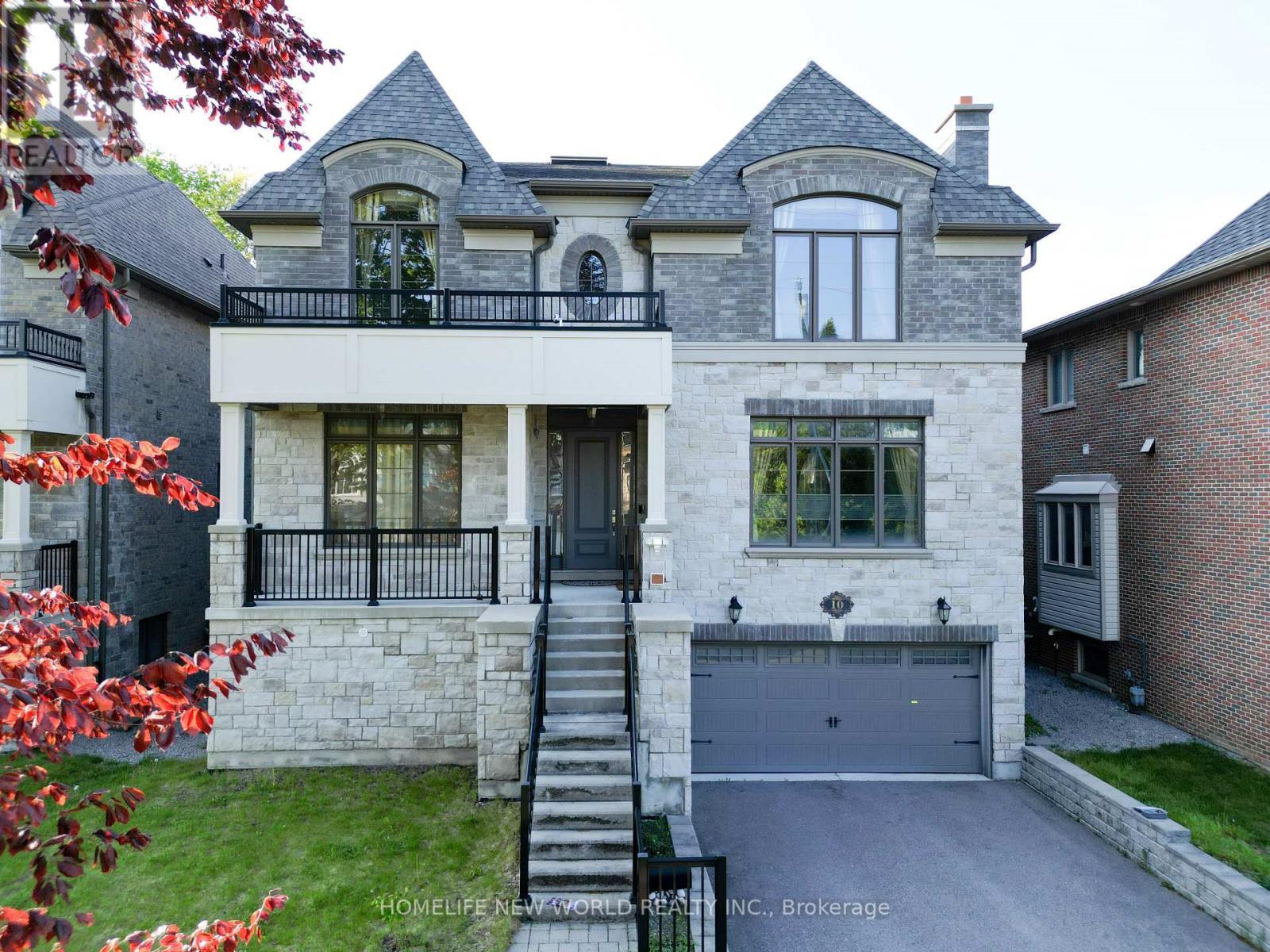 10 Stancroft Drive, Richmond Hill, ON - Outdoor With Deck Patio Veranda