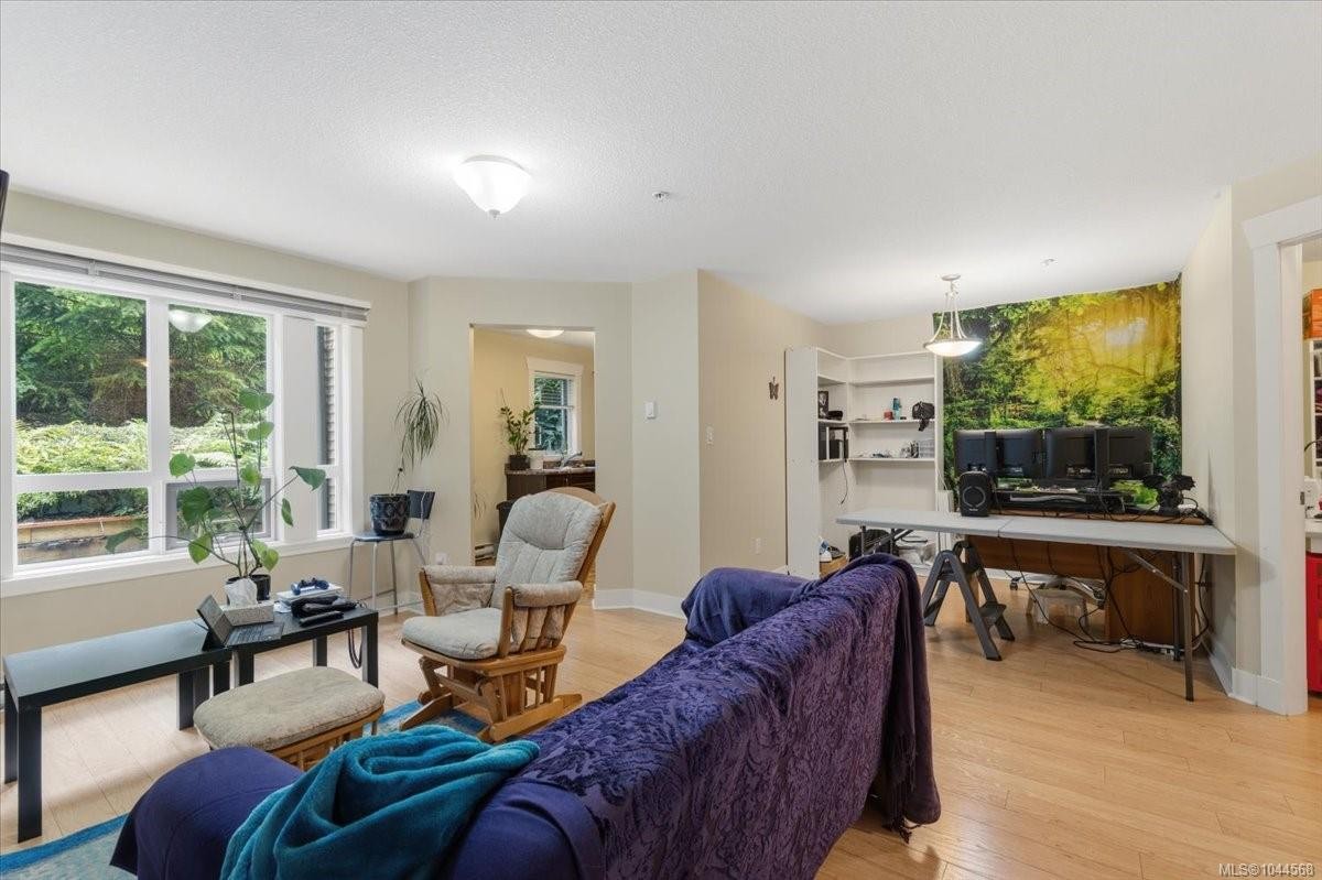 #203-1620 Townsite Rd, Nanaimo, BC
