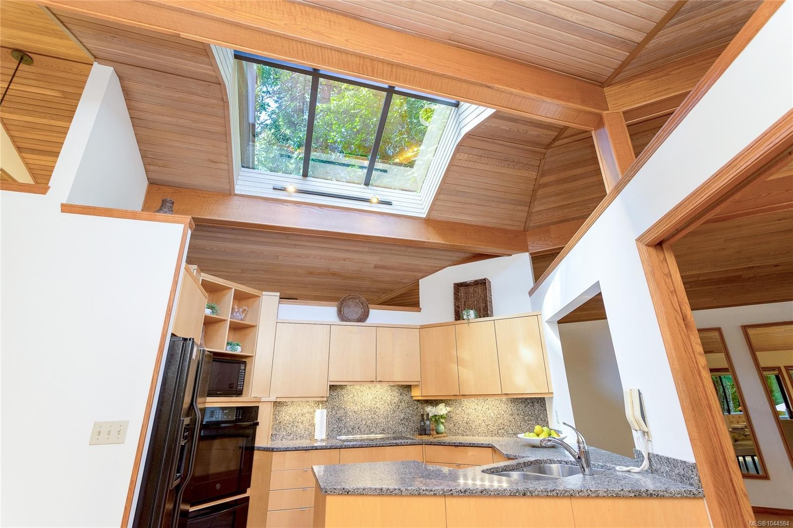 1015 Kentwood Pl, Saanich, BC