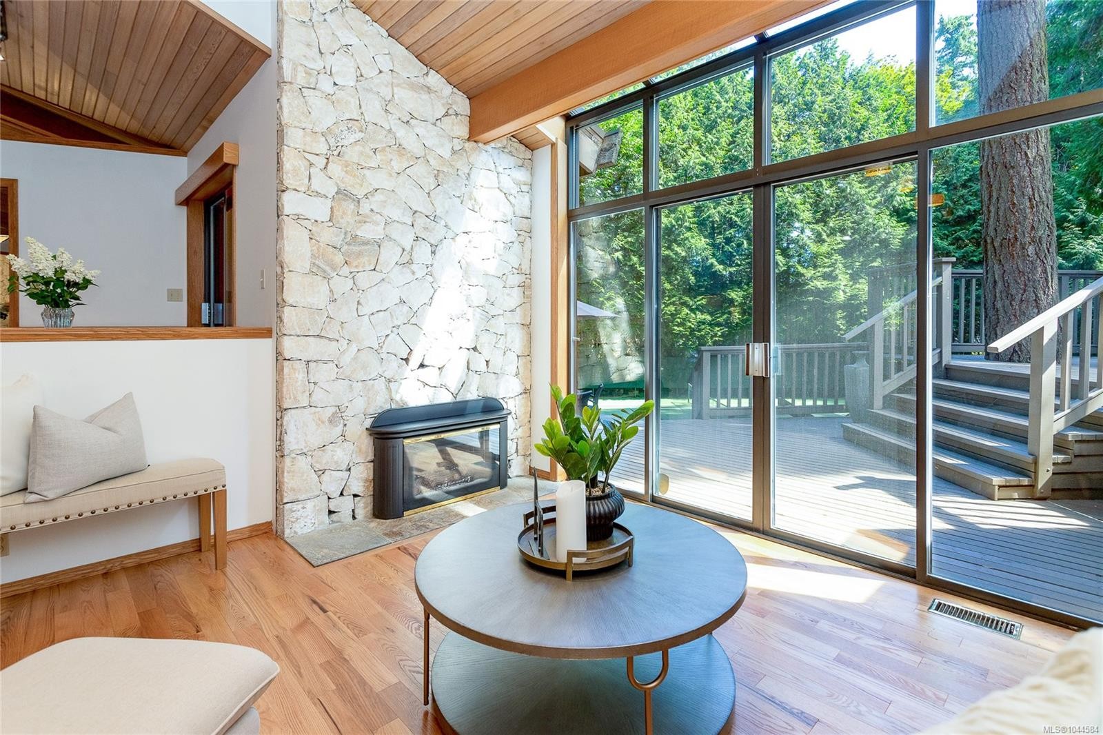 1015 Kentwood Pl, Saanich, BC