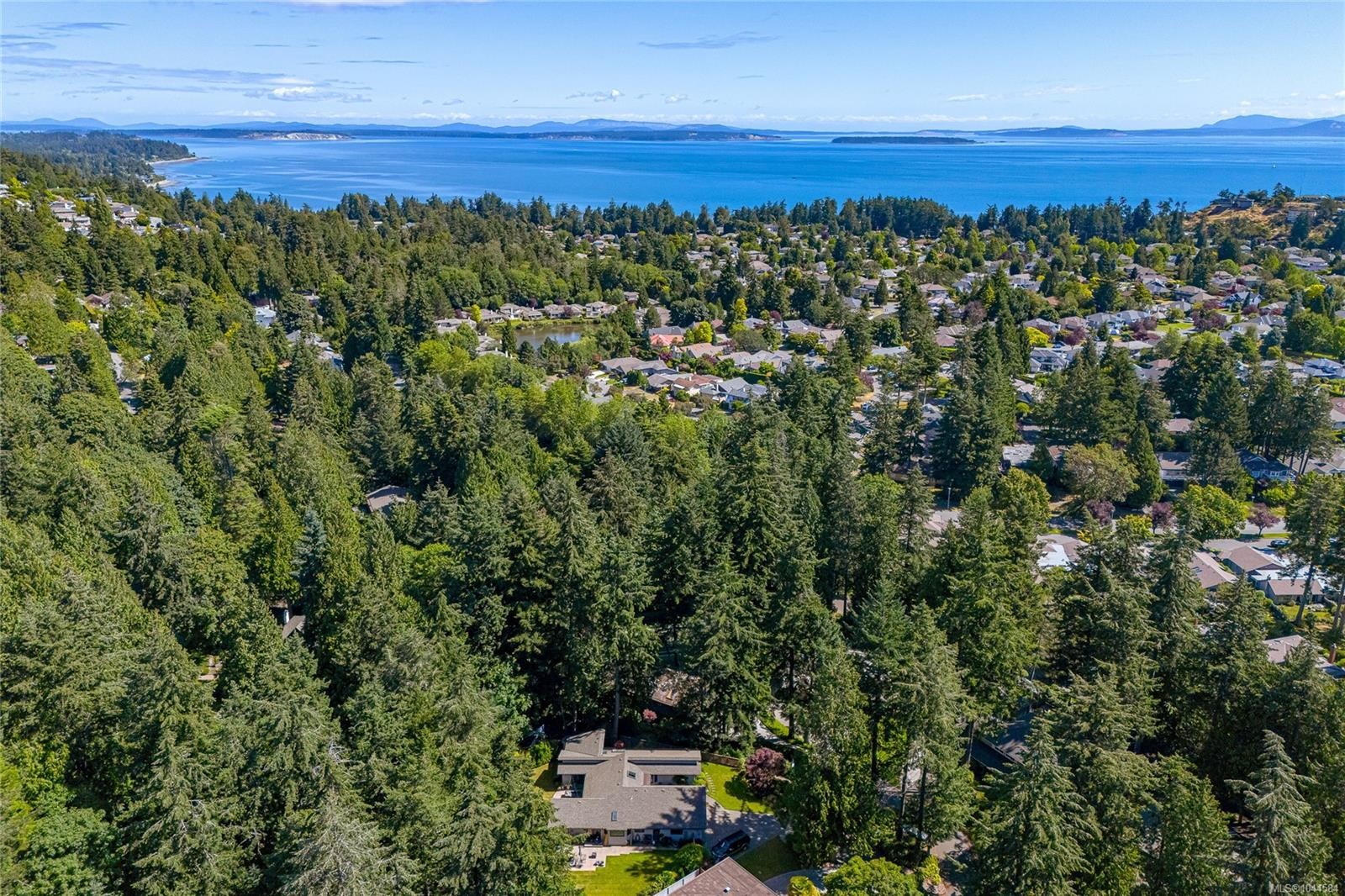 1015 Kentwood Pl, Saanich, BC
