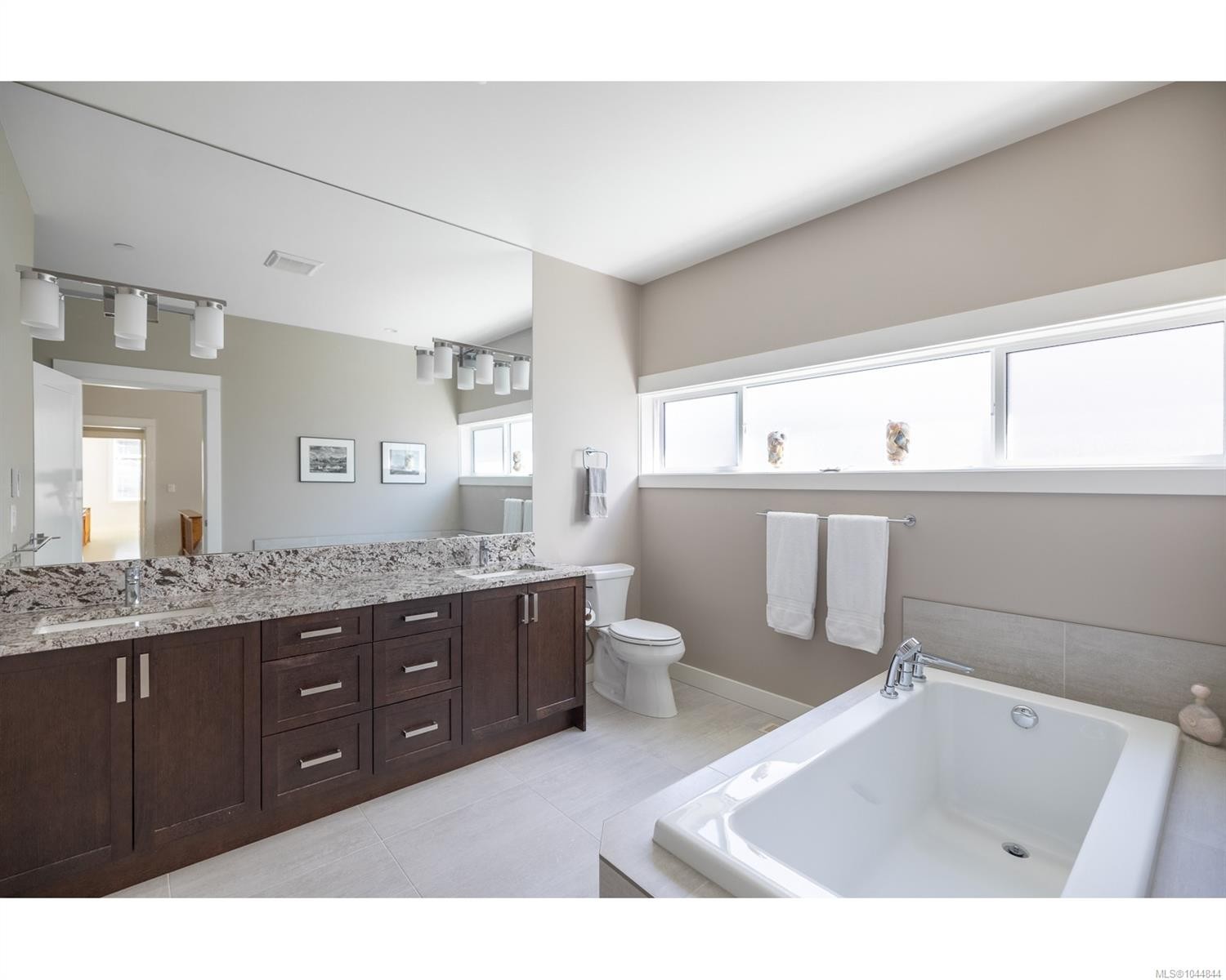 749 West Ridge Way, Qualicum Beach, BC