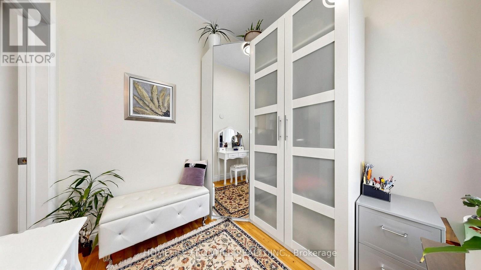 81 Richmond Street, Brantford, ON - Indoor